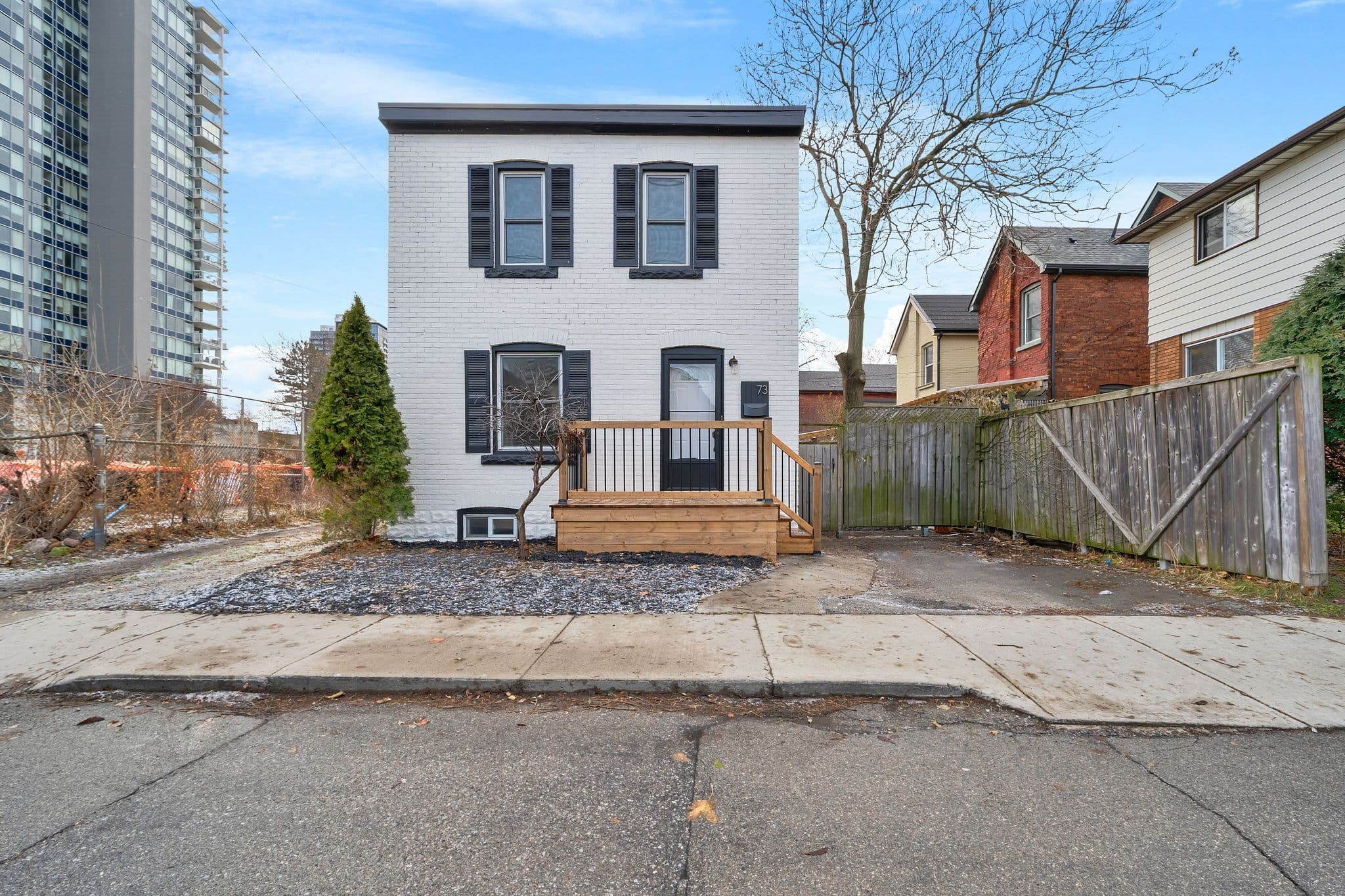 73 Peter Street, Hamilton, ON L8R 1T4