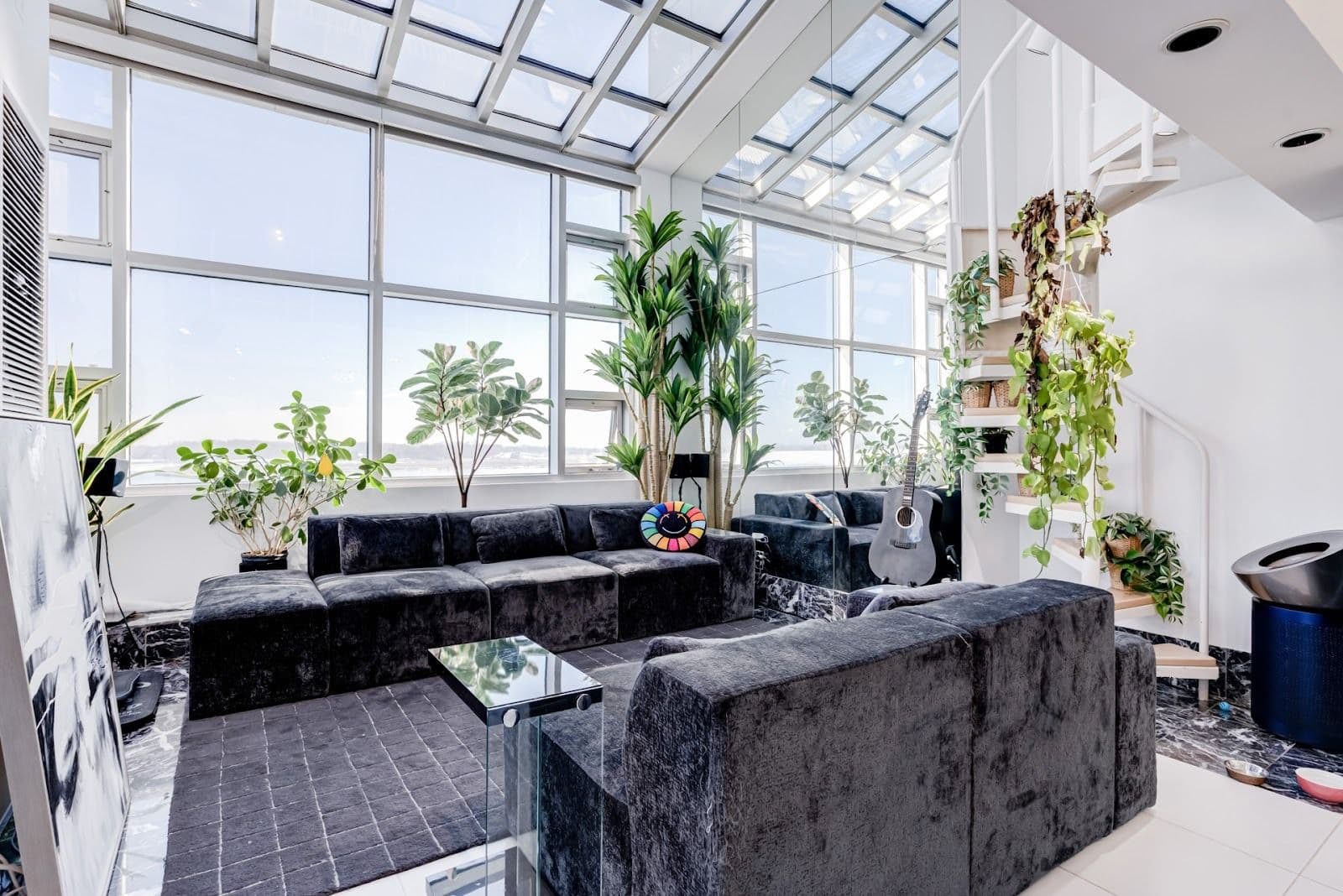 401 Queens Quay W 707, Toronto C01, ON M5V 2Y2