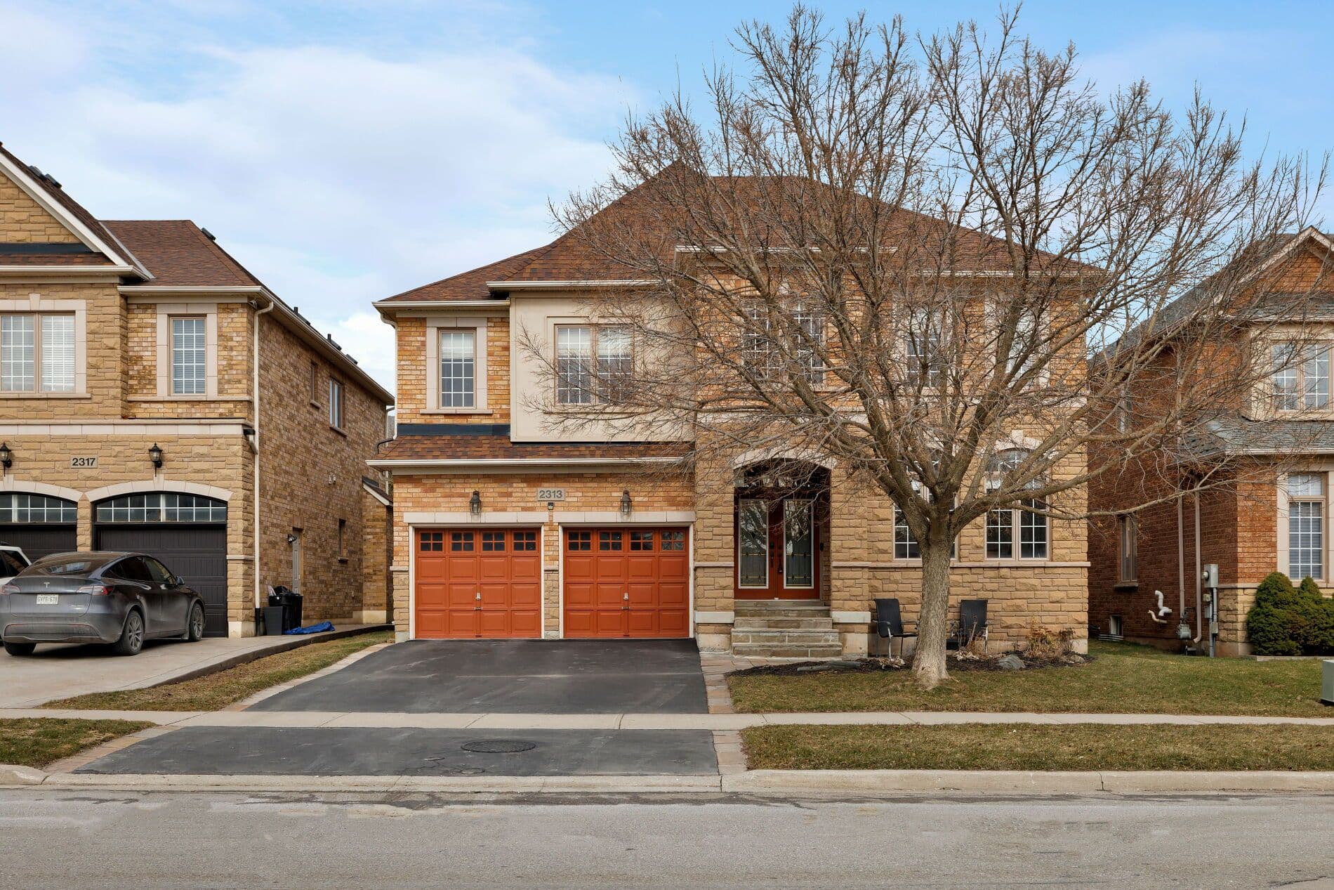 2313 Coronation Drive, Oakville, ON L6H 7N1