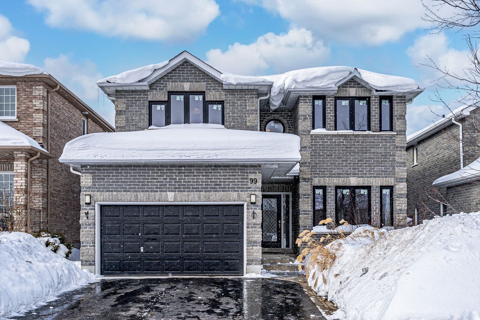 99 McIntyre Drive, Barrie, ON L4N 4K6