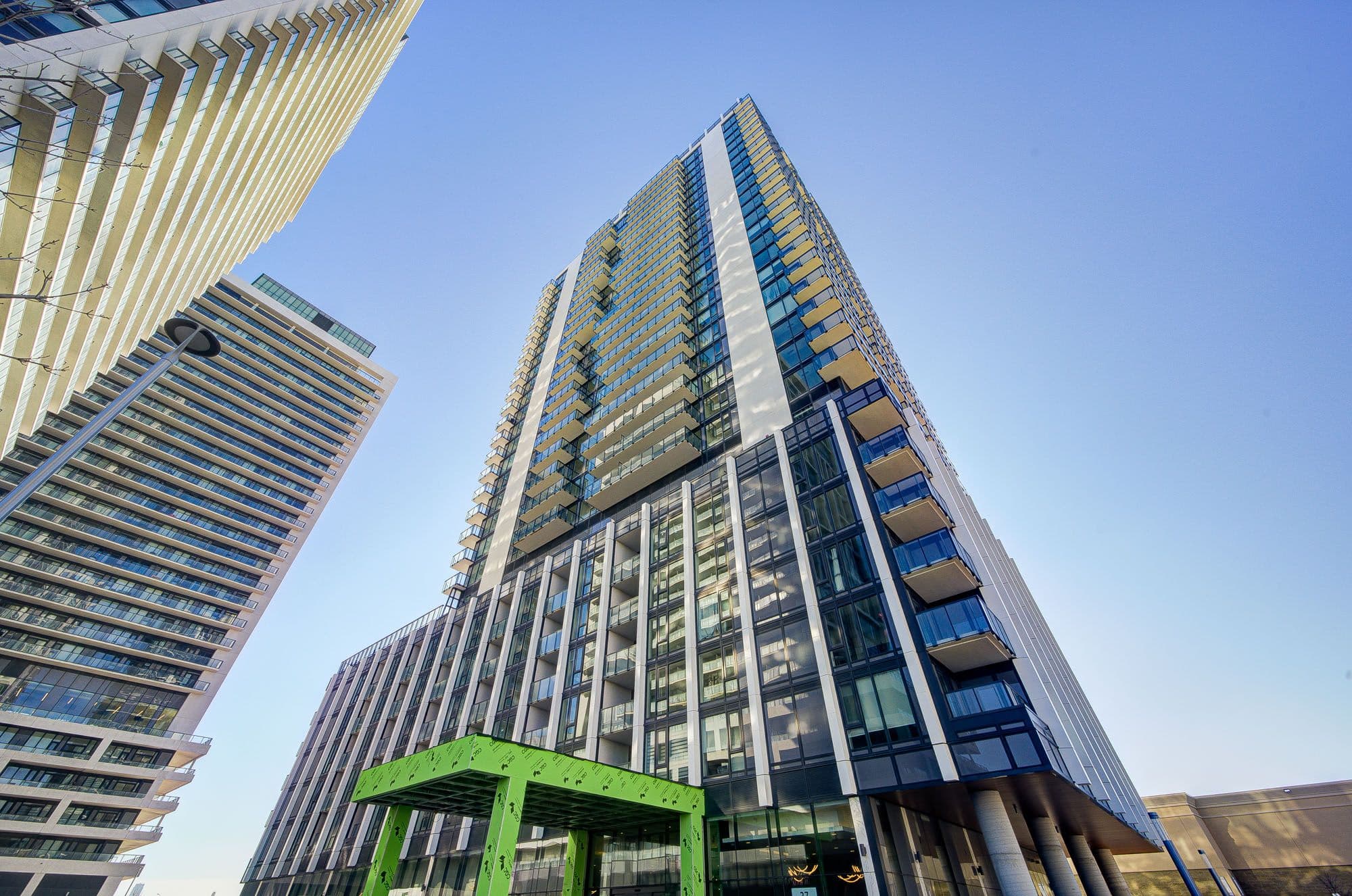 27 Korda Gate 1712, Vaughan, ON L4K 0P6