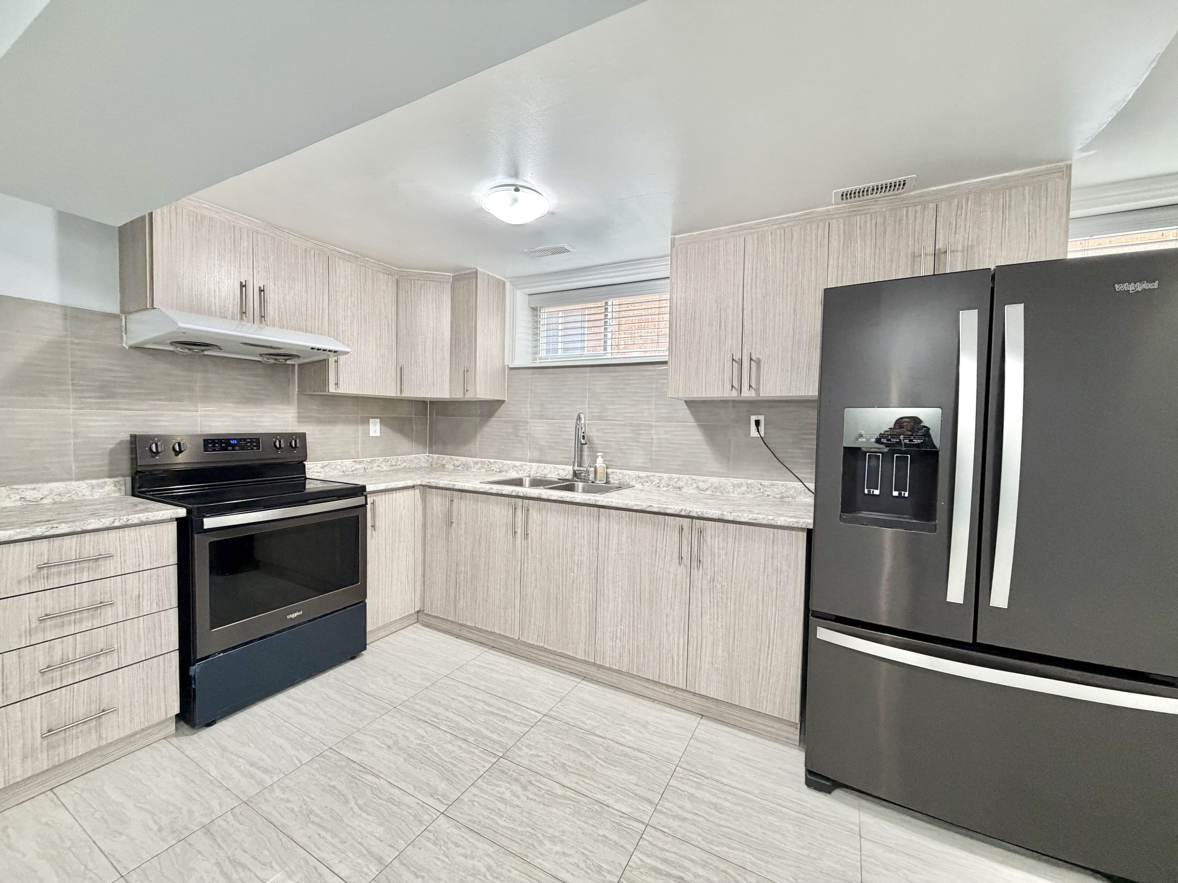 72 Dantek Crescent Main Floor, Brampton, ON L6V 3T4