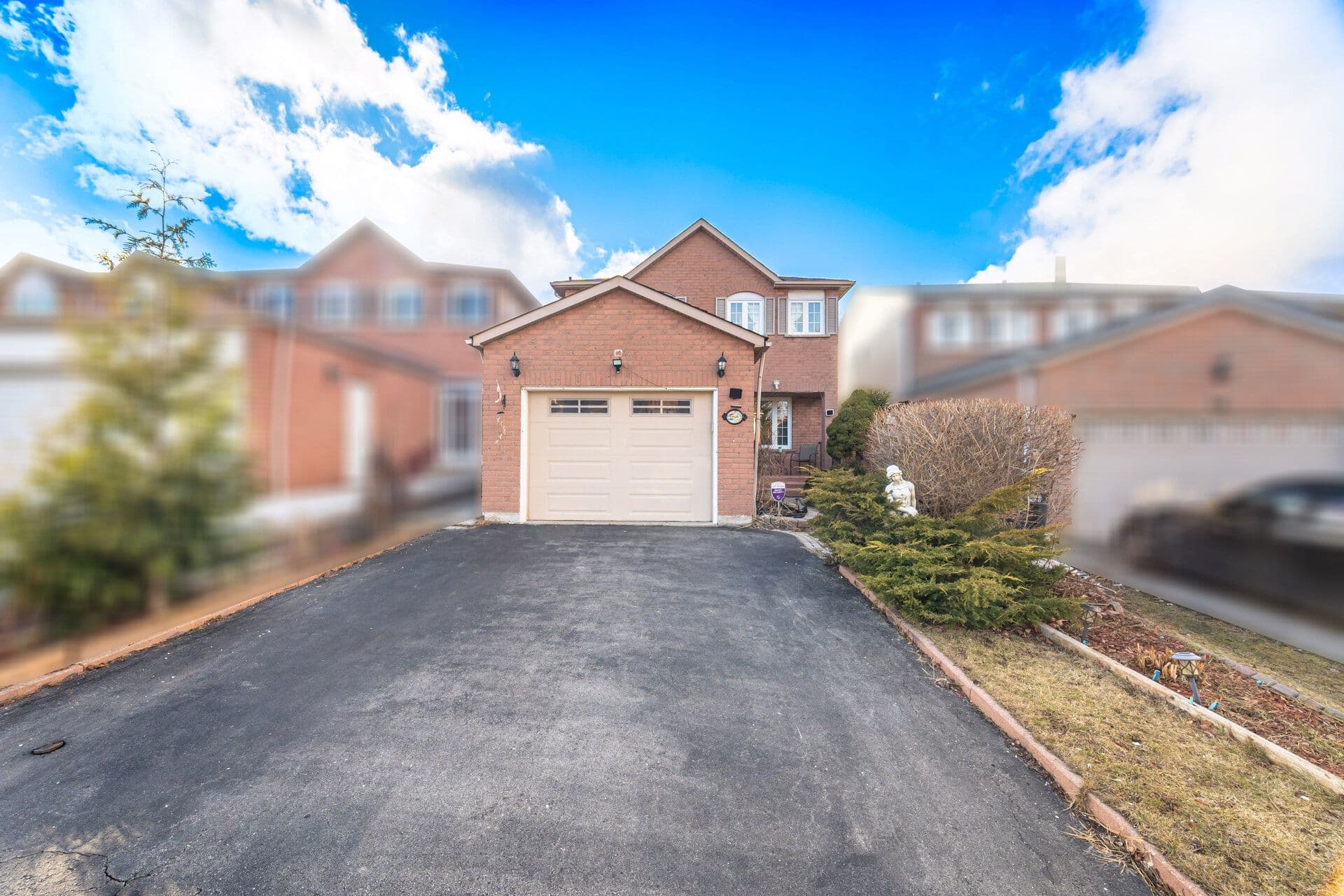54 Niagara Place, Brampton, ON L6S 4Y8