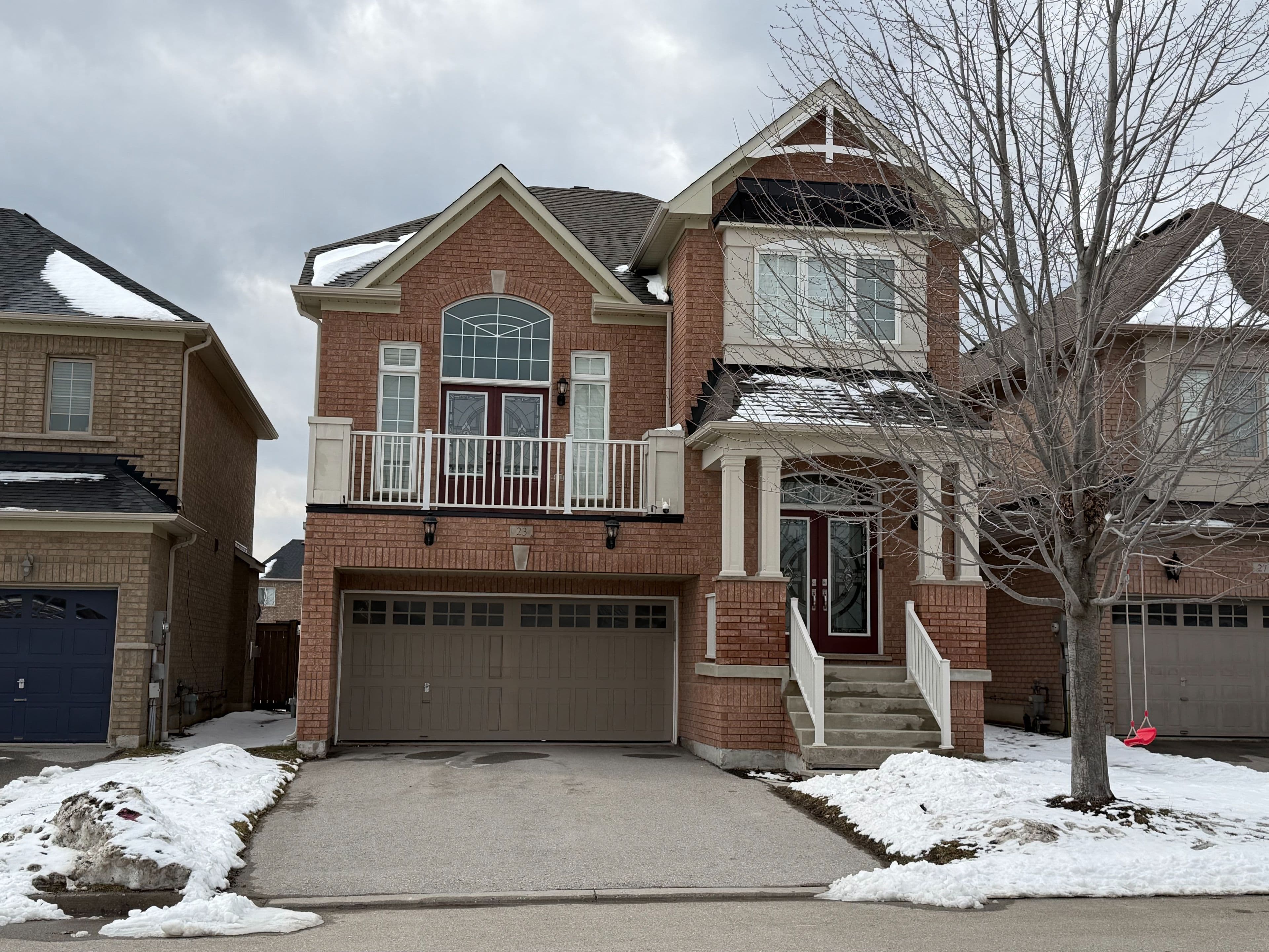 23 Acer Crescent, Whitchurch-Stouffville, ON L4A 0V5