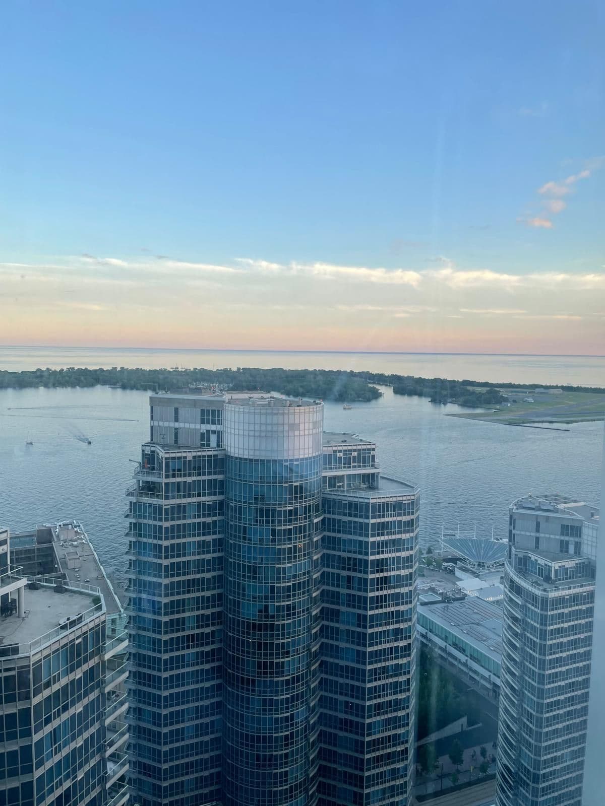 10 York Street 4309, Toronto C01, ON M5J 0E1