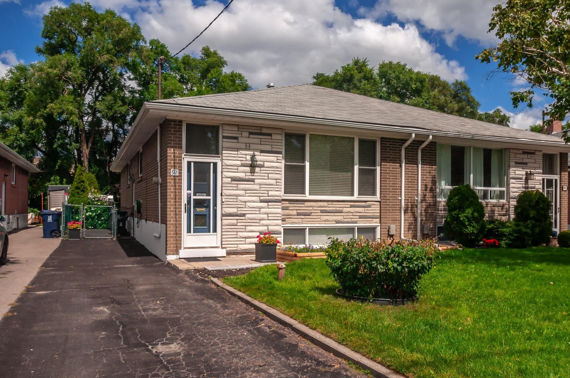 92 Fortrose Crescent, Toronto C13, ON M3A 2H1