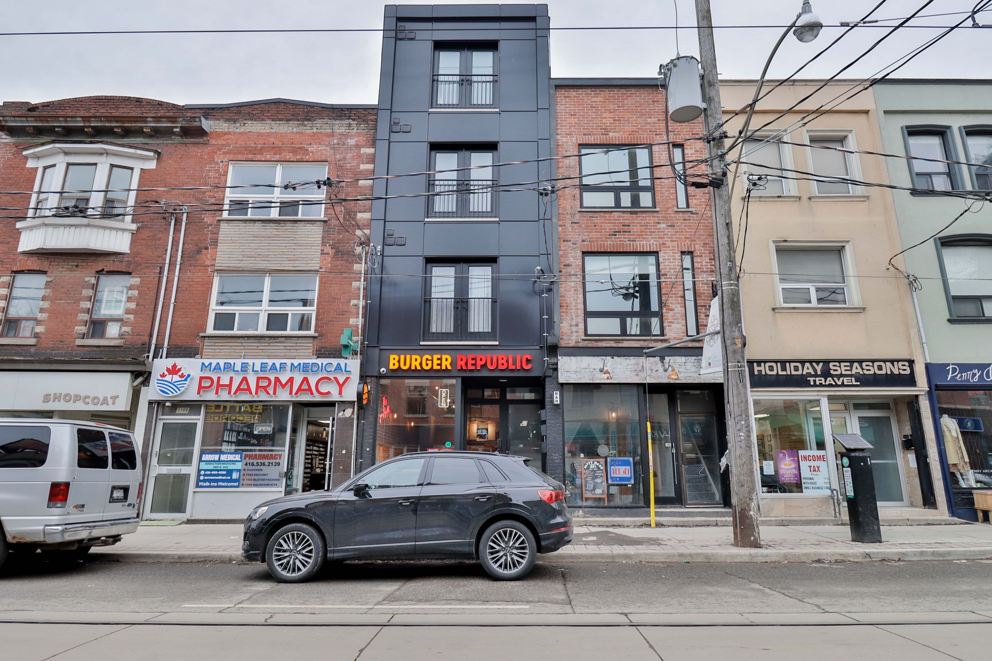 1171 Dundas Street W 4, Toronto C01, ON M6J 1X3