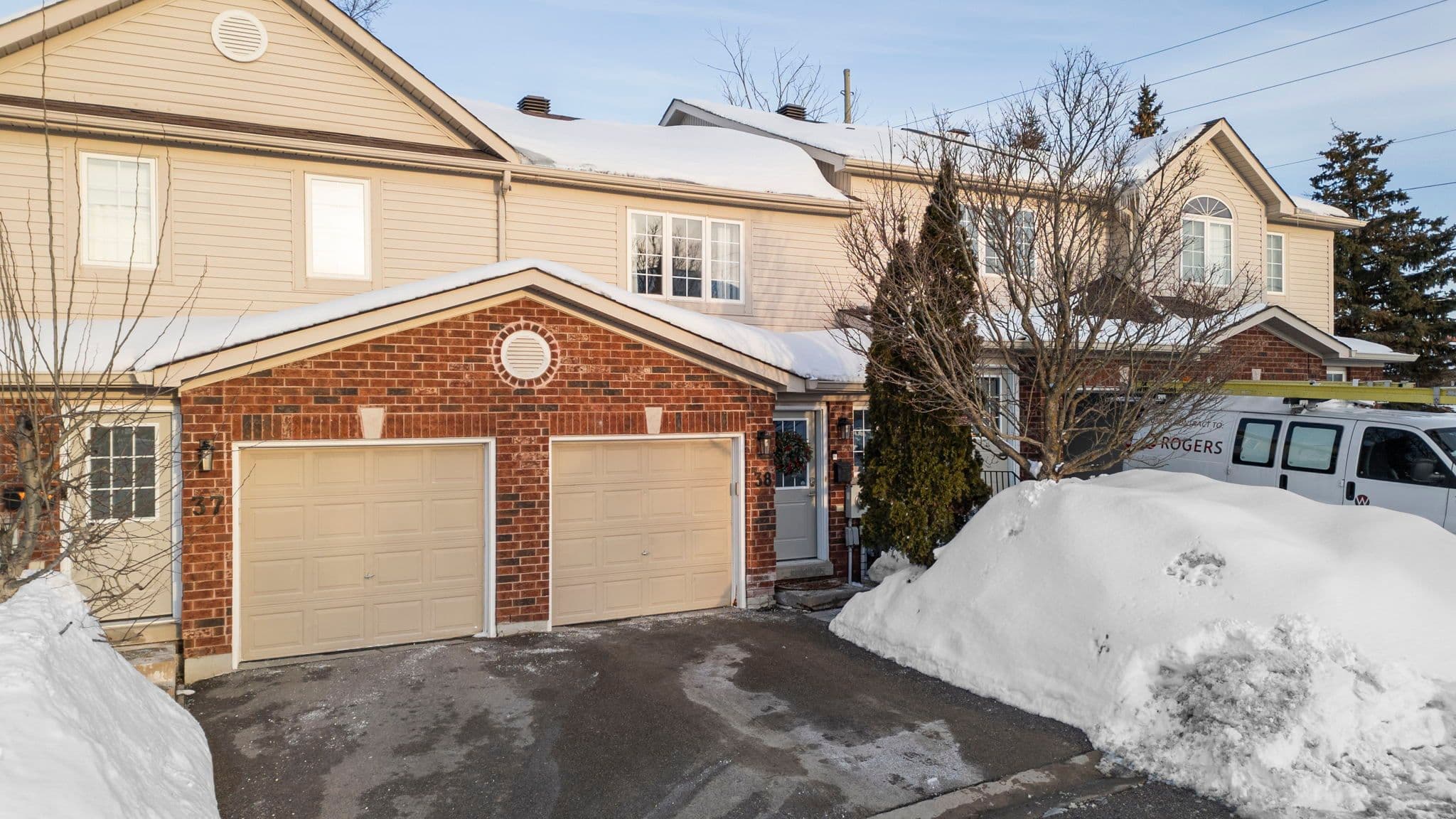 430 MAPLEVIEW Drive E 38, Barrie, ON L4N 0H4