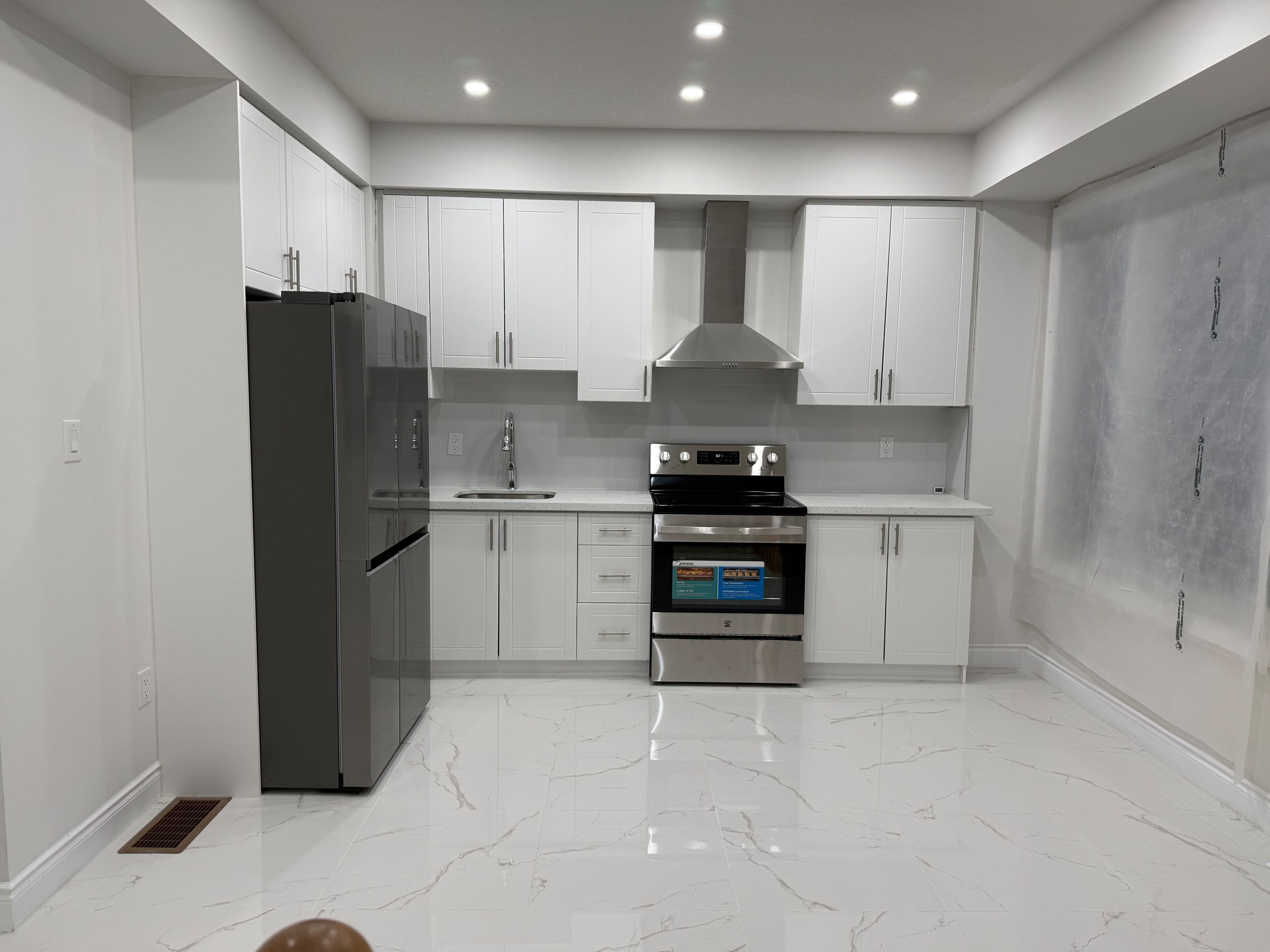 387 Tennant Circle, Vaughan, ON L4H 5L2