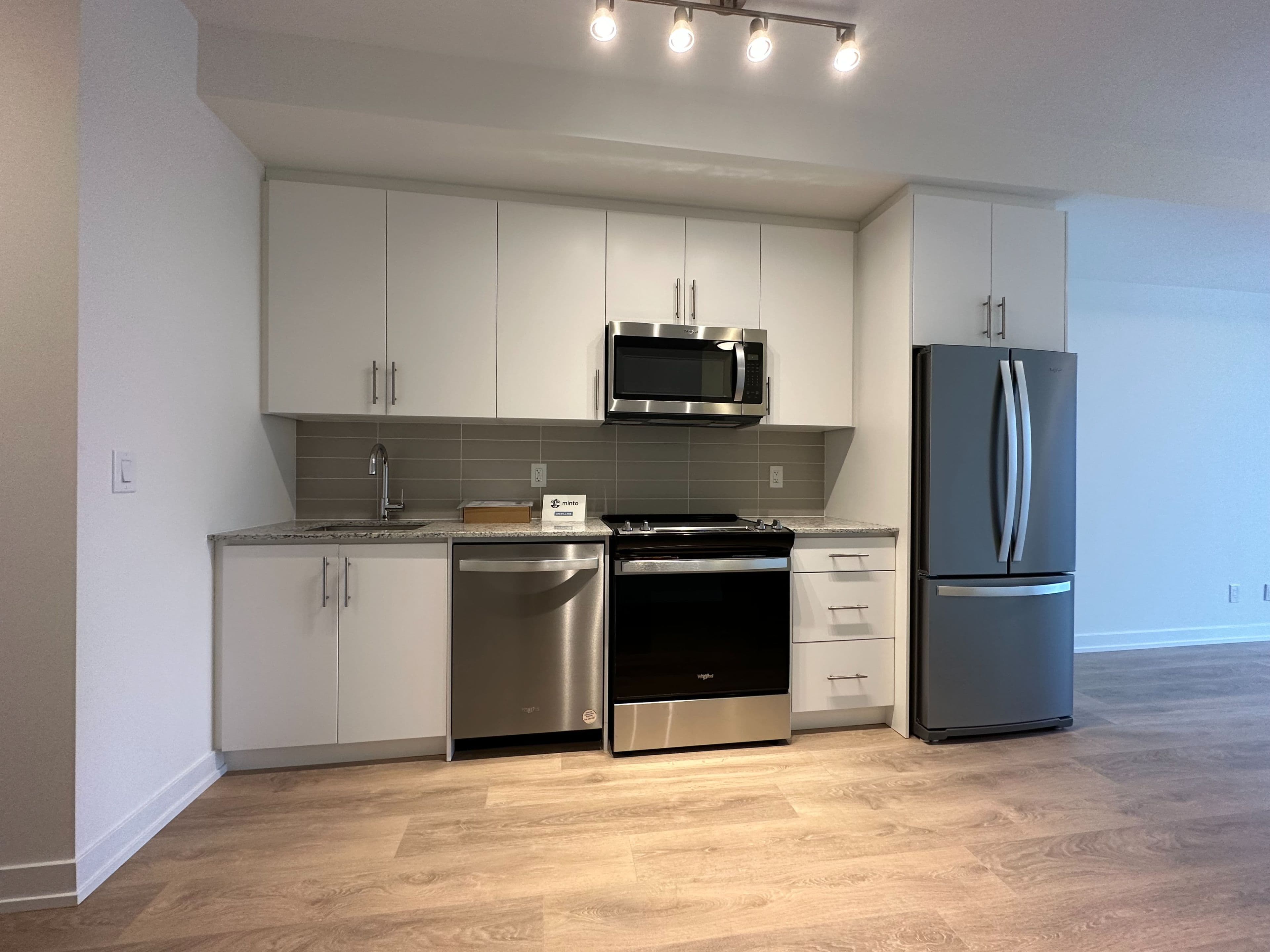 345 Wheat Boom Drive 910, Oakville, ON L6H 7K4