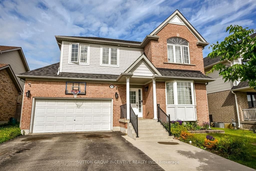 52 Elmbrook Drive, Barrie, ON L4N 0Z1