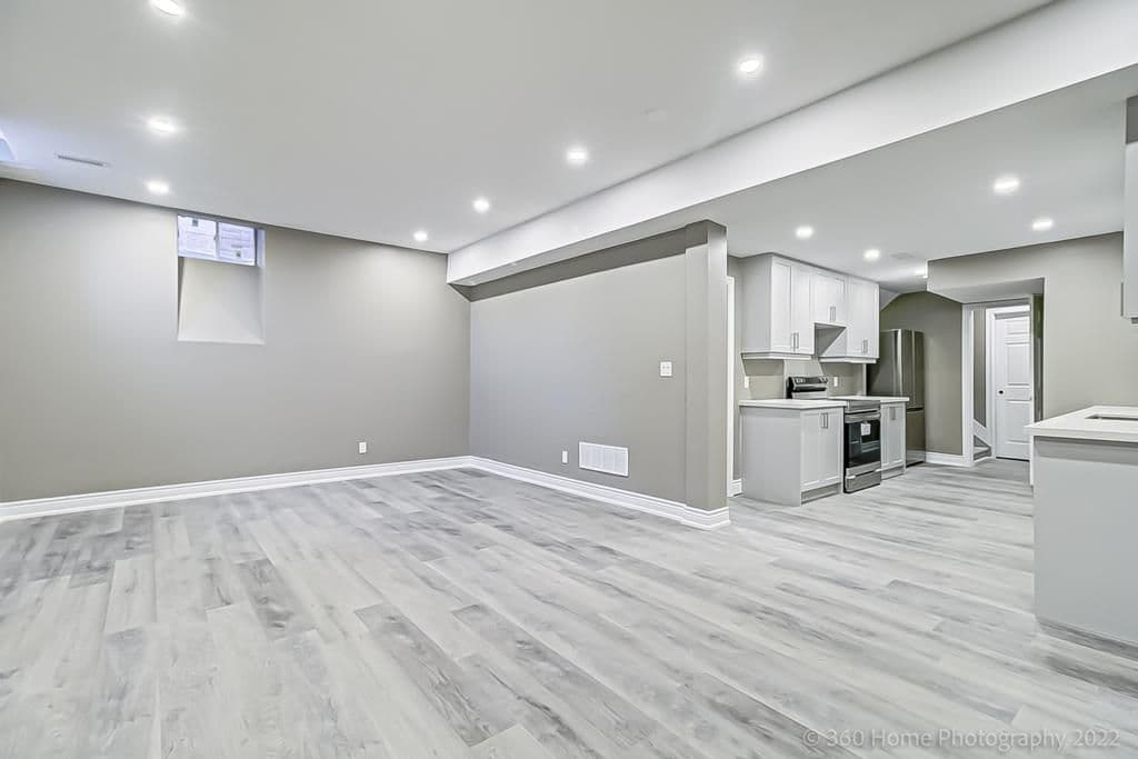 565 Mcgregor Farm Trail, Newmarket, ON L3X 1C1