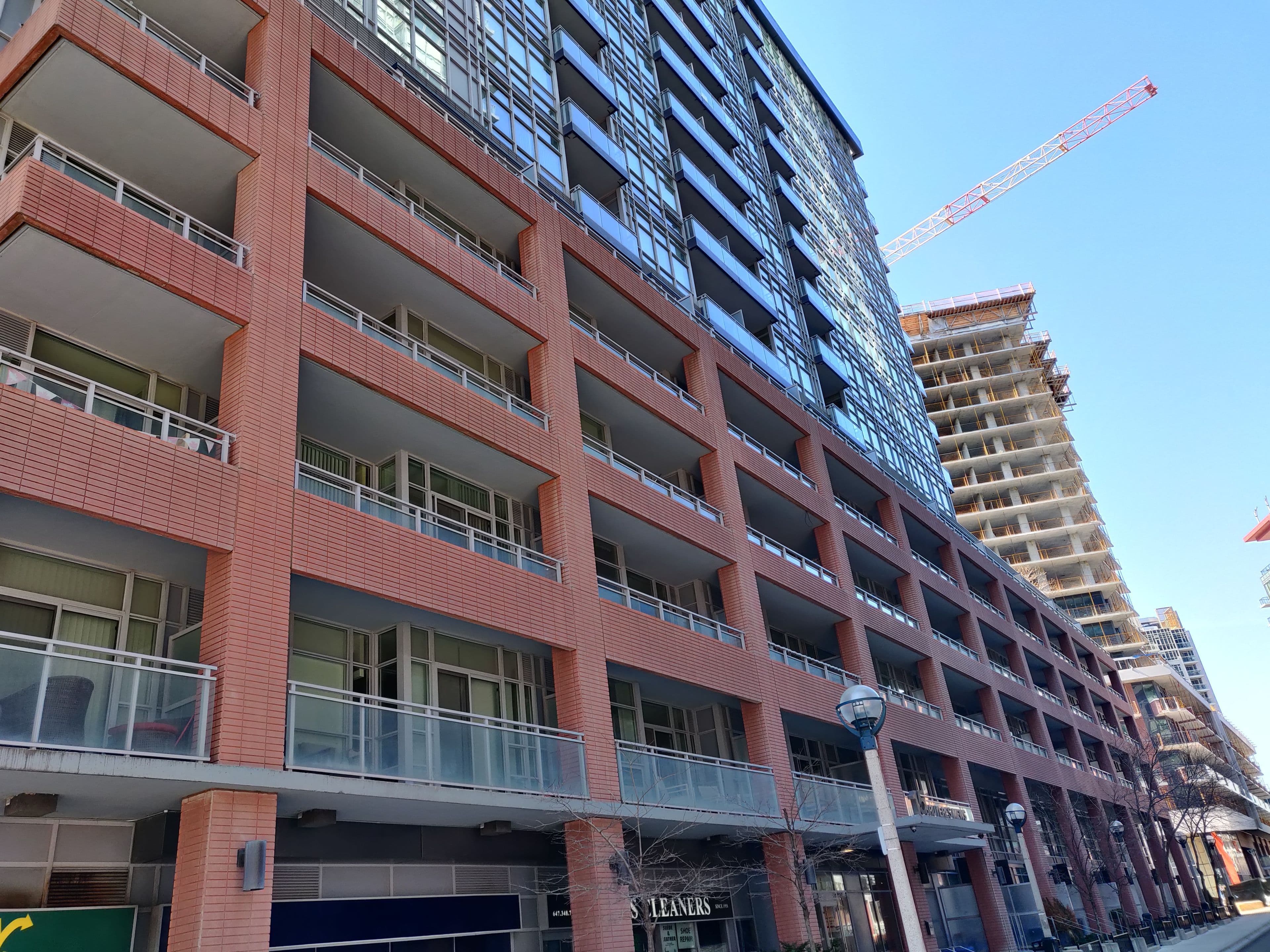 15 Bruyeres Mews 301, Toronto C01, ON M5V 0A7