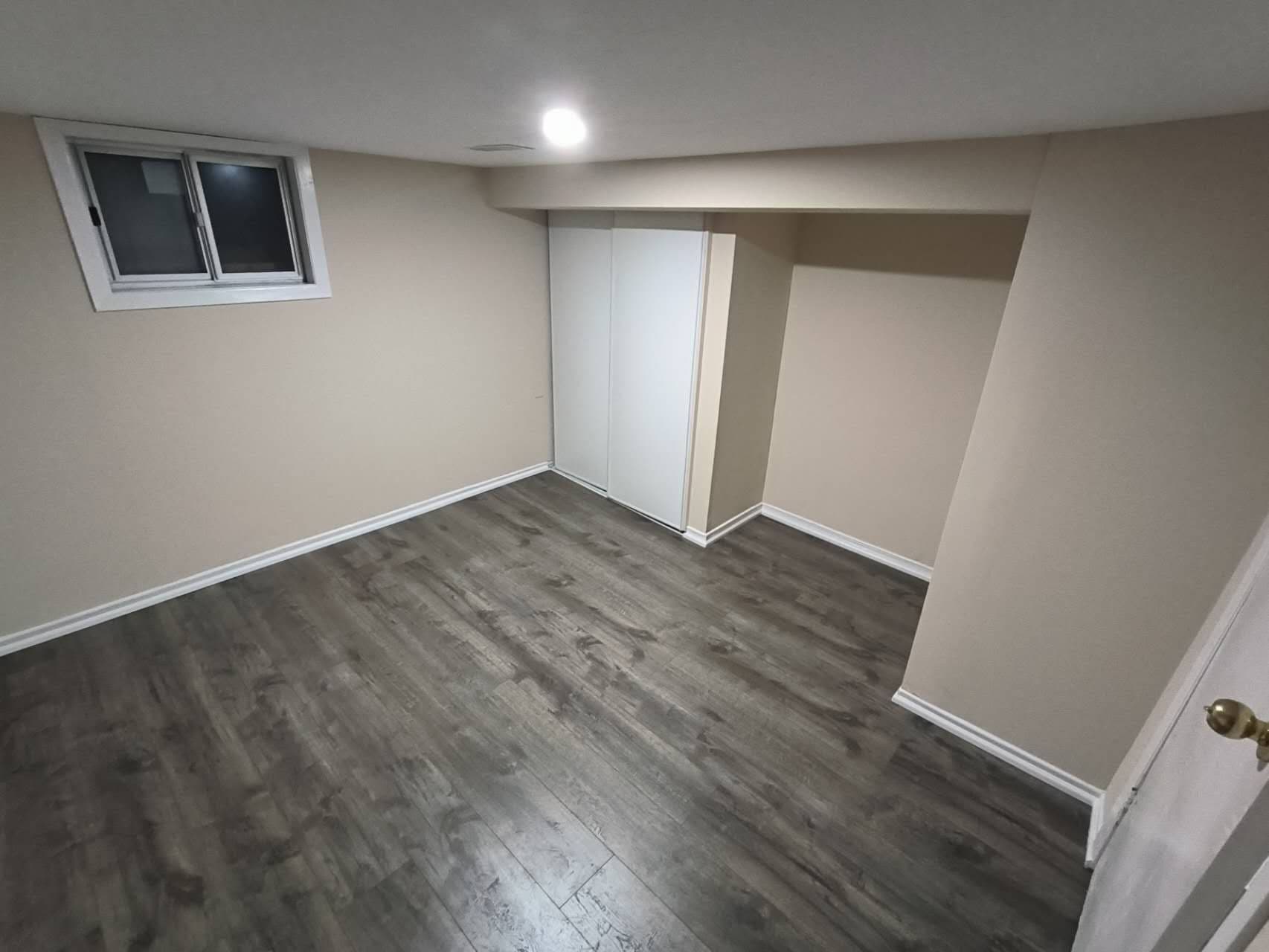 55 Chamberlain B1 Avenue, Toronto W04, ON M6E 4J9