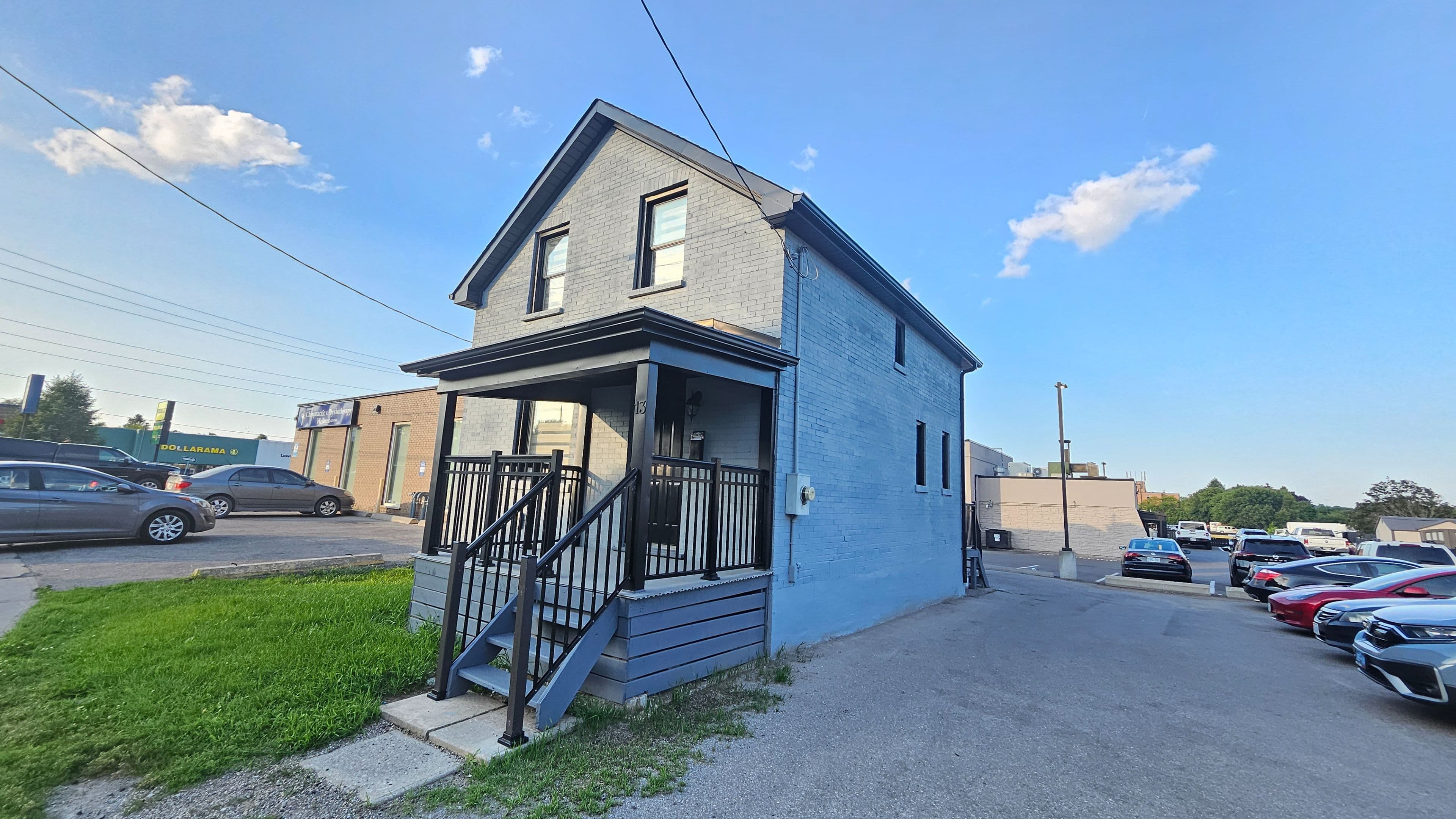 13 Wilson Street N, Oshawa, ON L1H 6B4