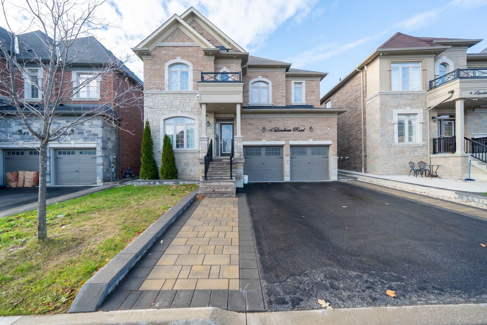 4 Landview Road, Brampton, ON L6P 4G4