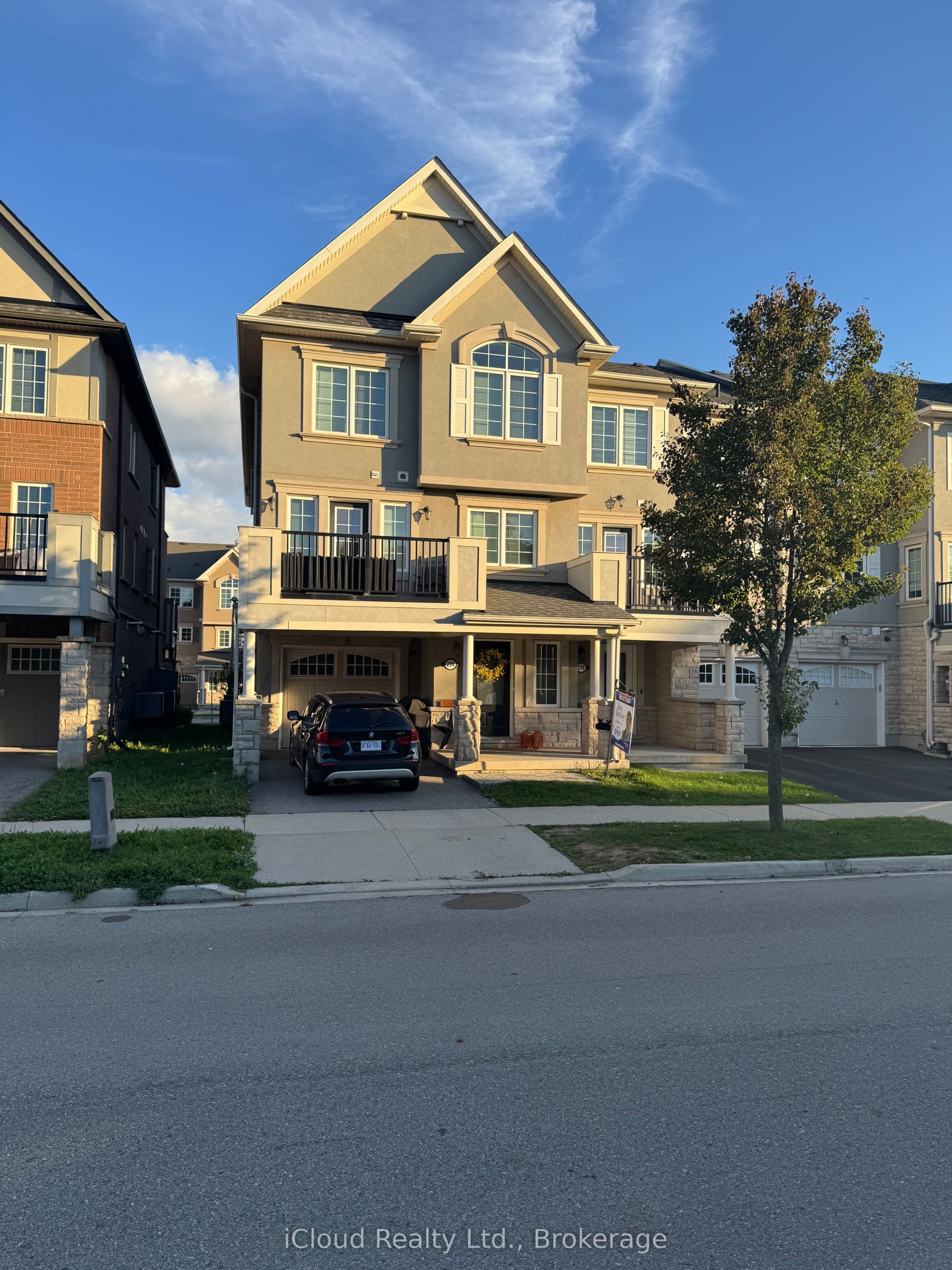 234 Sarah Cline Drive, Oakville, ON L6M 0V3