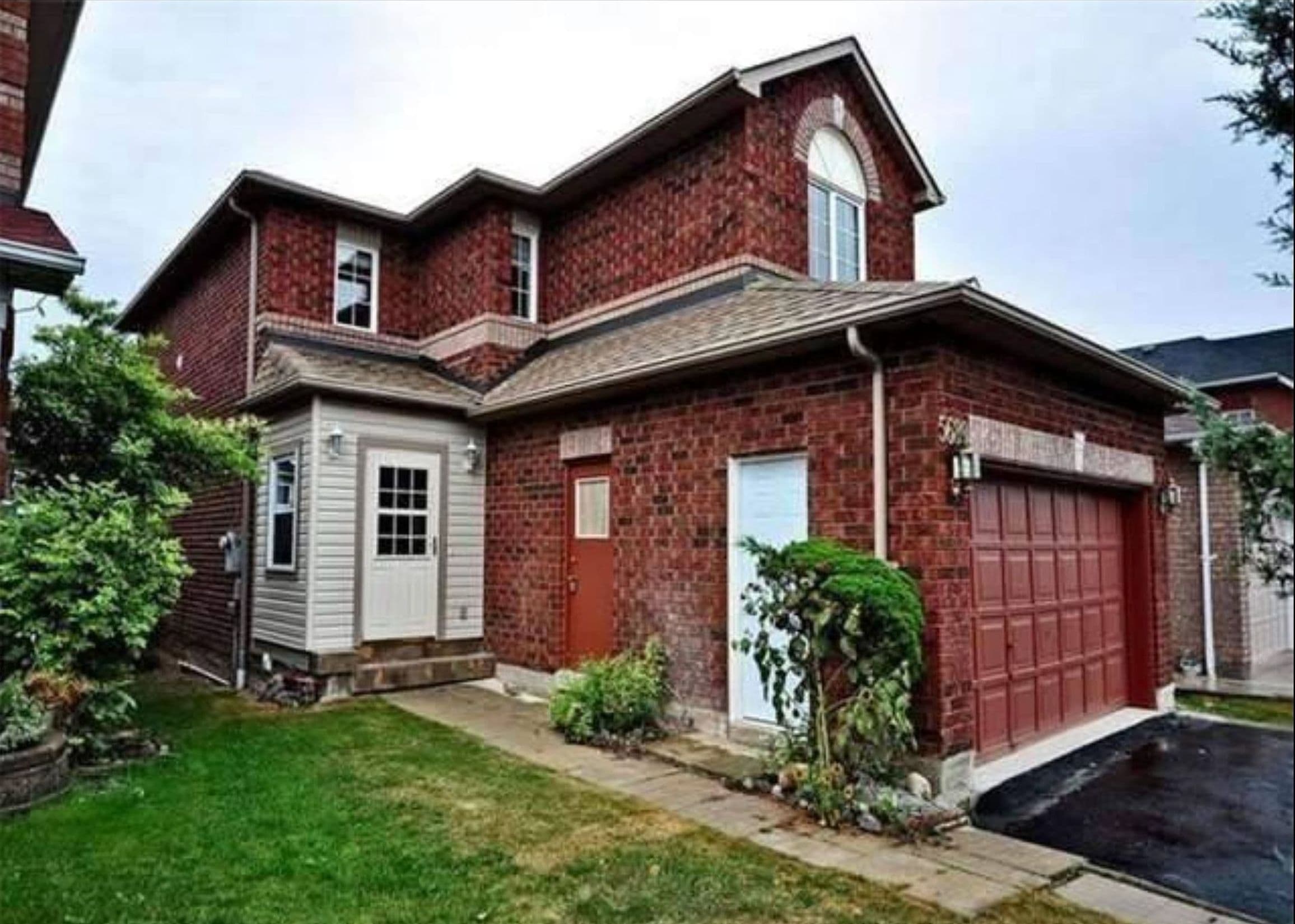 5689 Sidmouth Street Lower, Mississauga, ON L5V 2H1