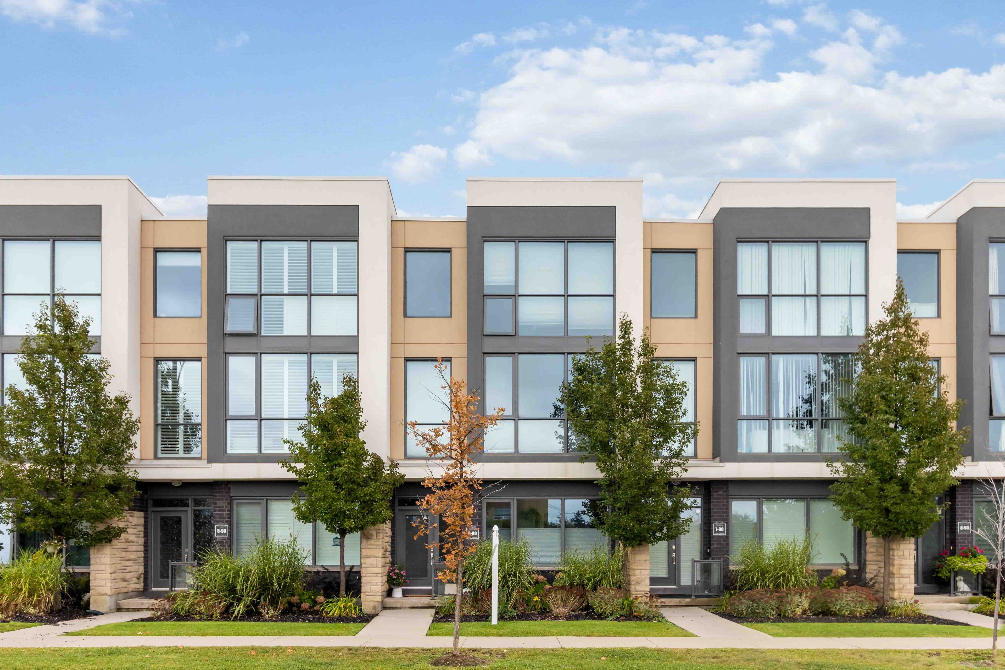 90 Little Creek Road 6, Mississauga, ON L5R 0E9