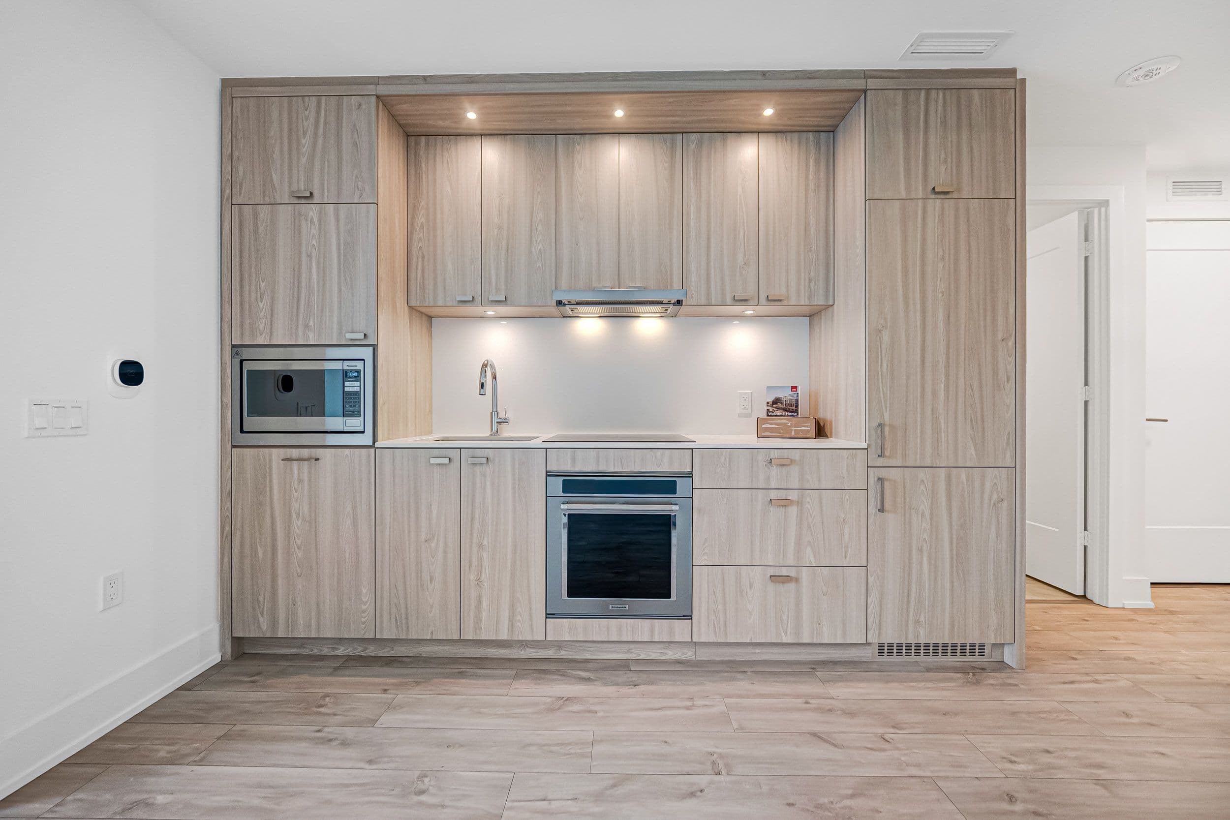 858 Dupont Street 417, Toronto W02, ON M6G 0C1