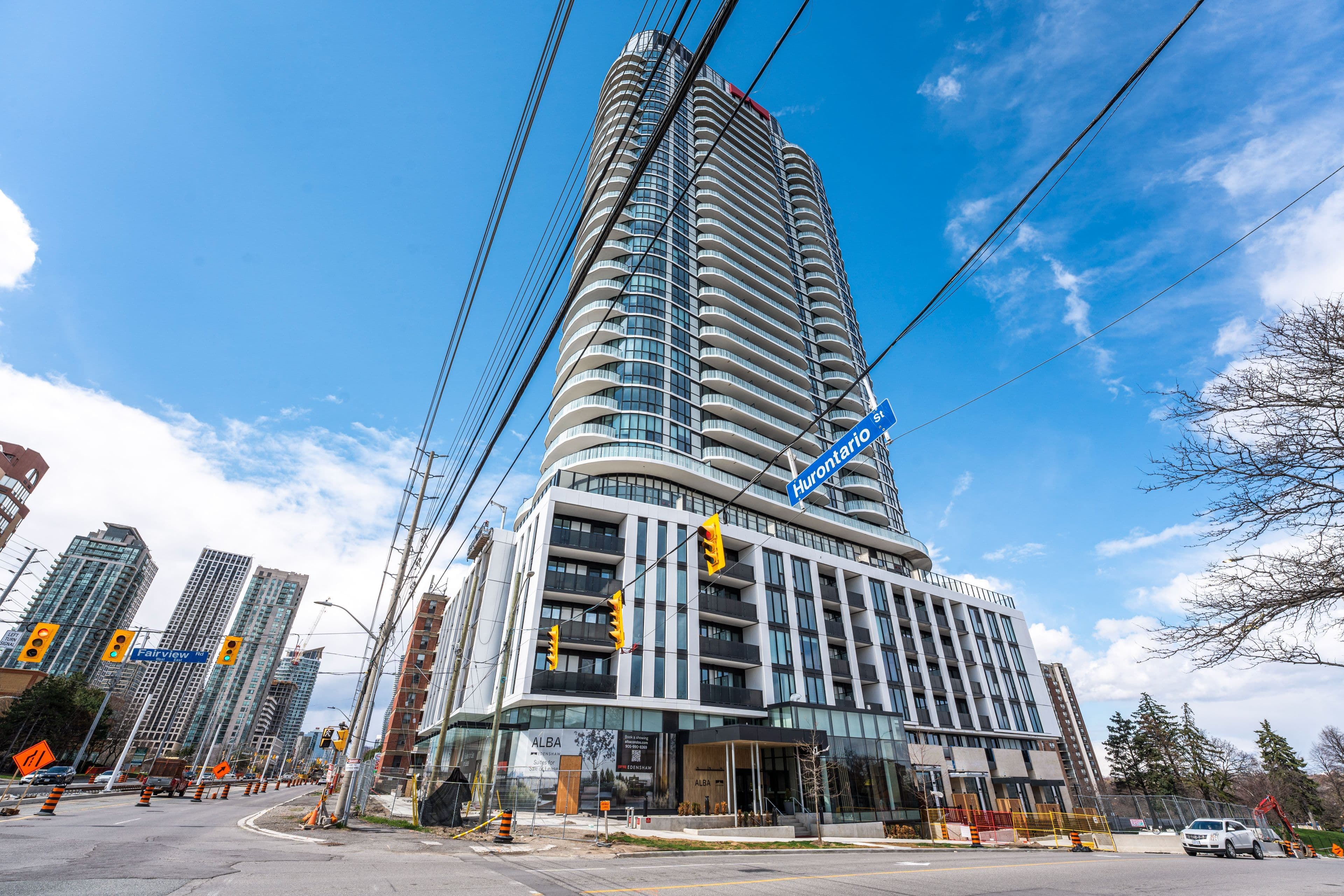 1 Fairview Road E 2512, Mississauga, ON L5A 4C6