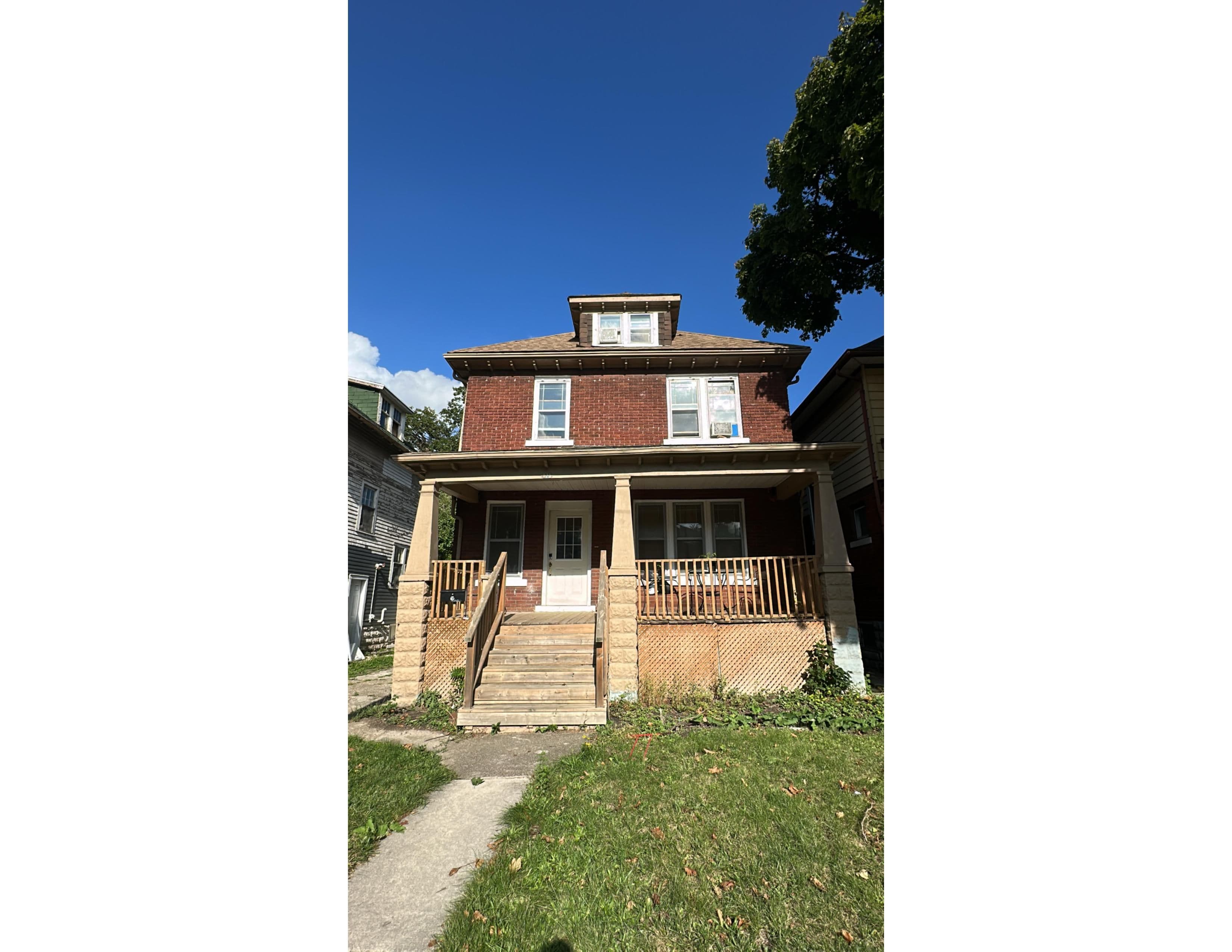 970 Dougall Avenue, Windsor, ON N9A 4R1