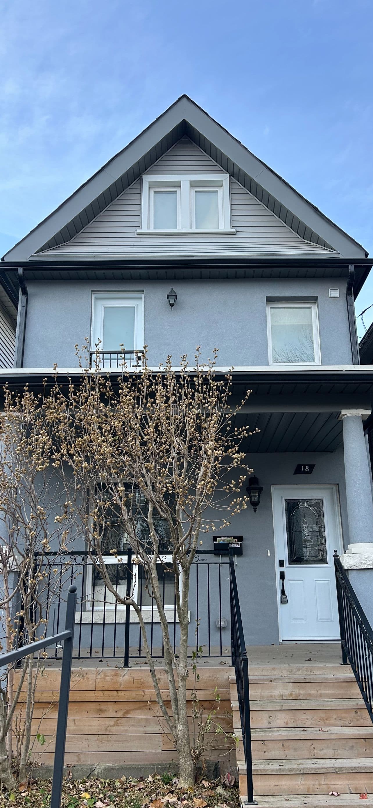 18 Connaught Ave Avenue, Toronto E01, ON M4L 2V9