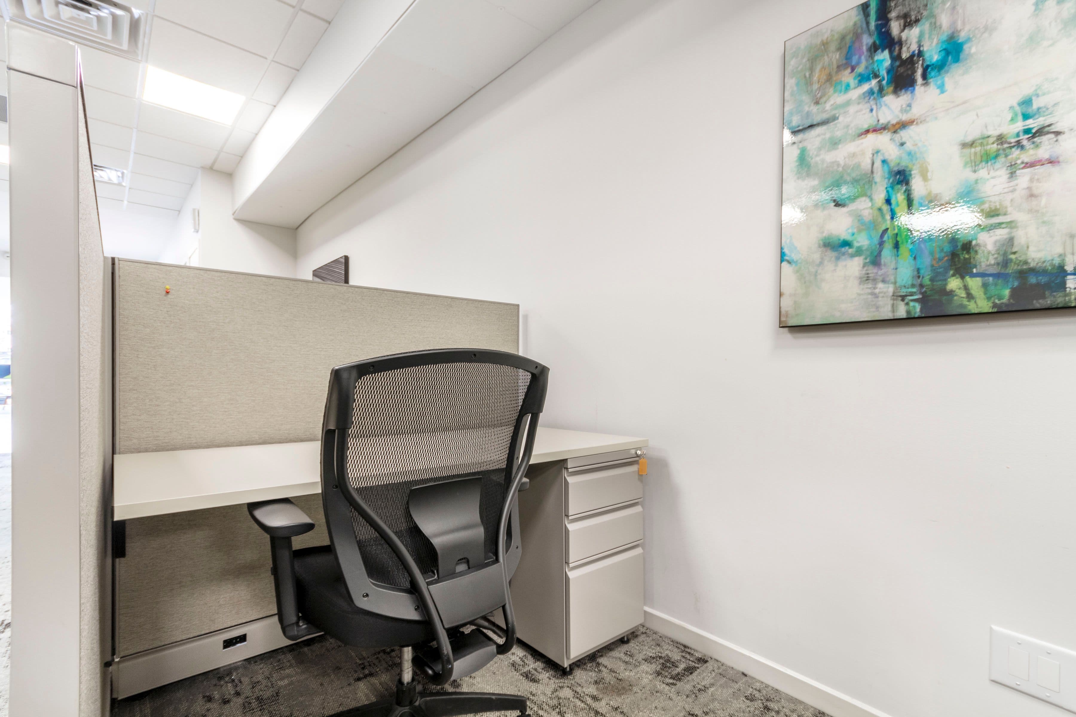 347 Jane Street Cubicle 3, Toronto W02, ON M6S 3Z3