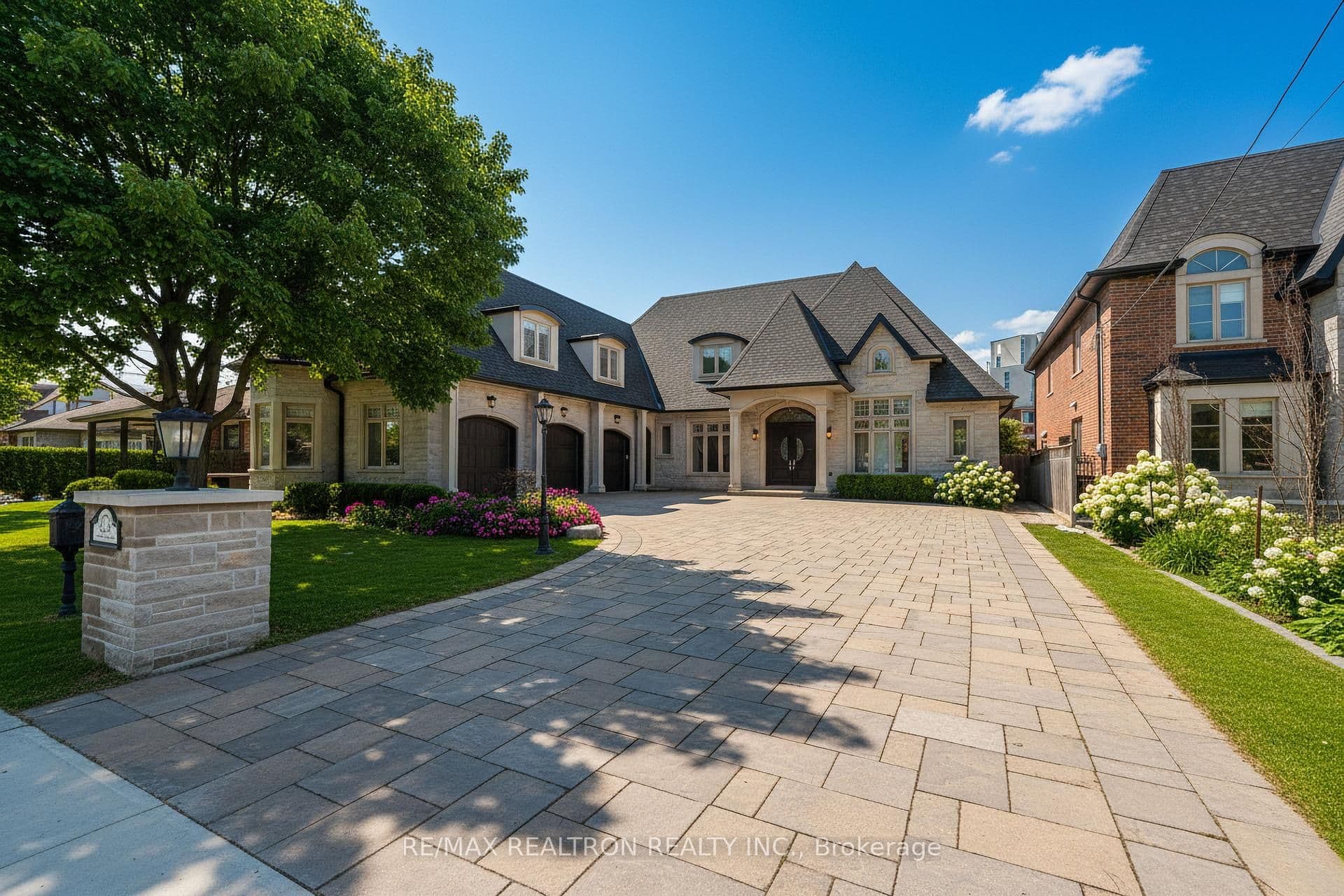 223 Crestwood Road, Vaughan, ON L4J 1A8