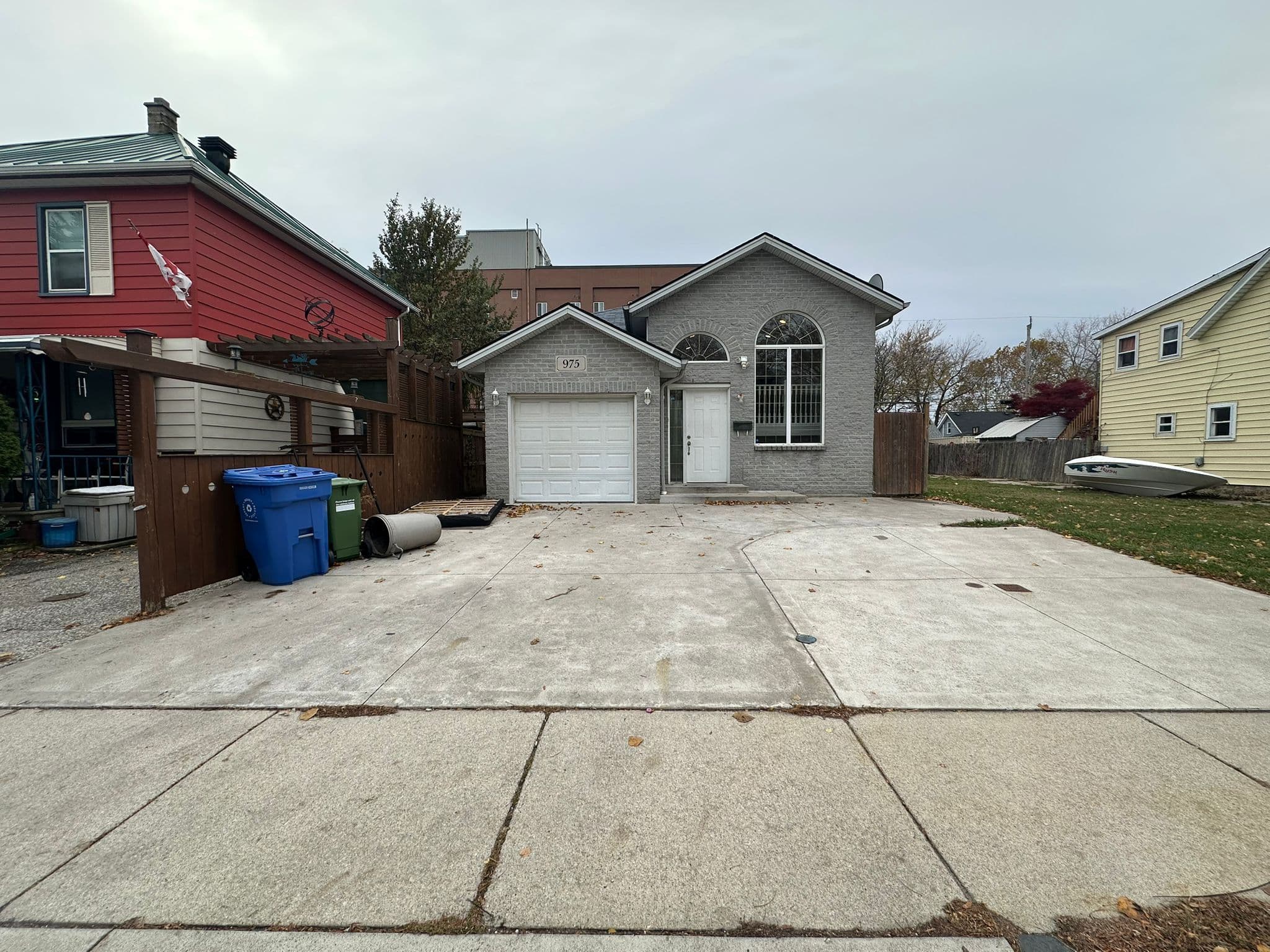 975 Albert Road, Windsor, ON N8Y 3P1