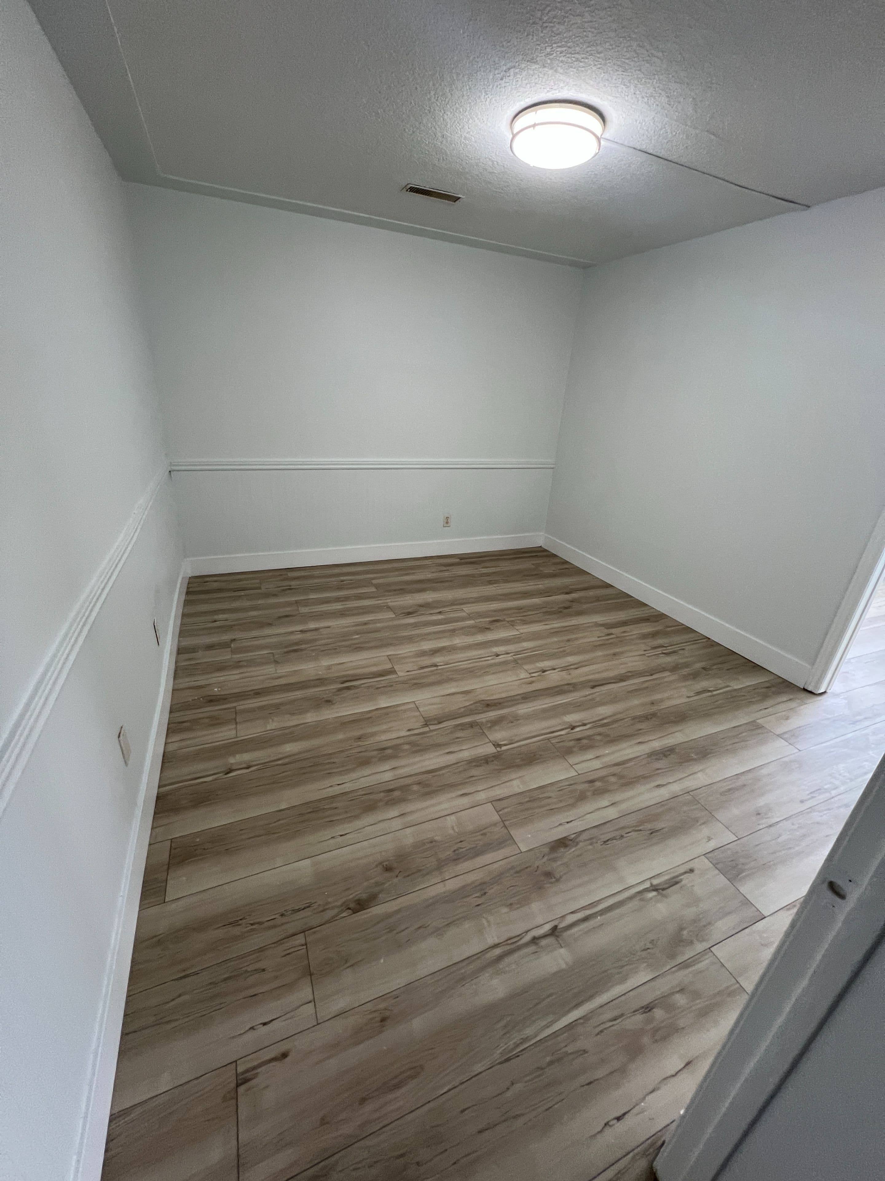 270 Clifton Road 1, Kitchener, ON N2H 4W2