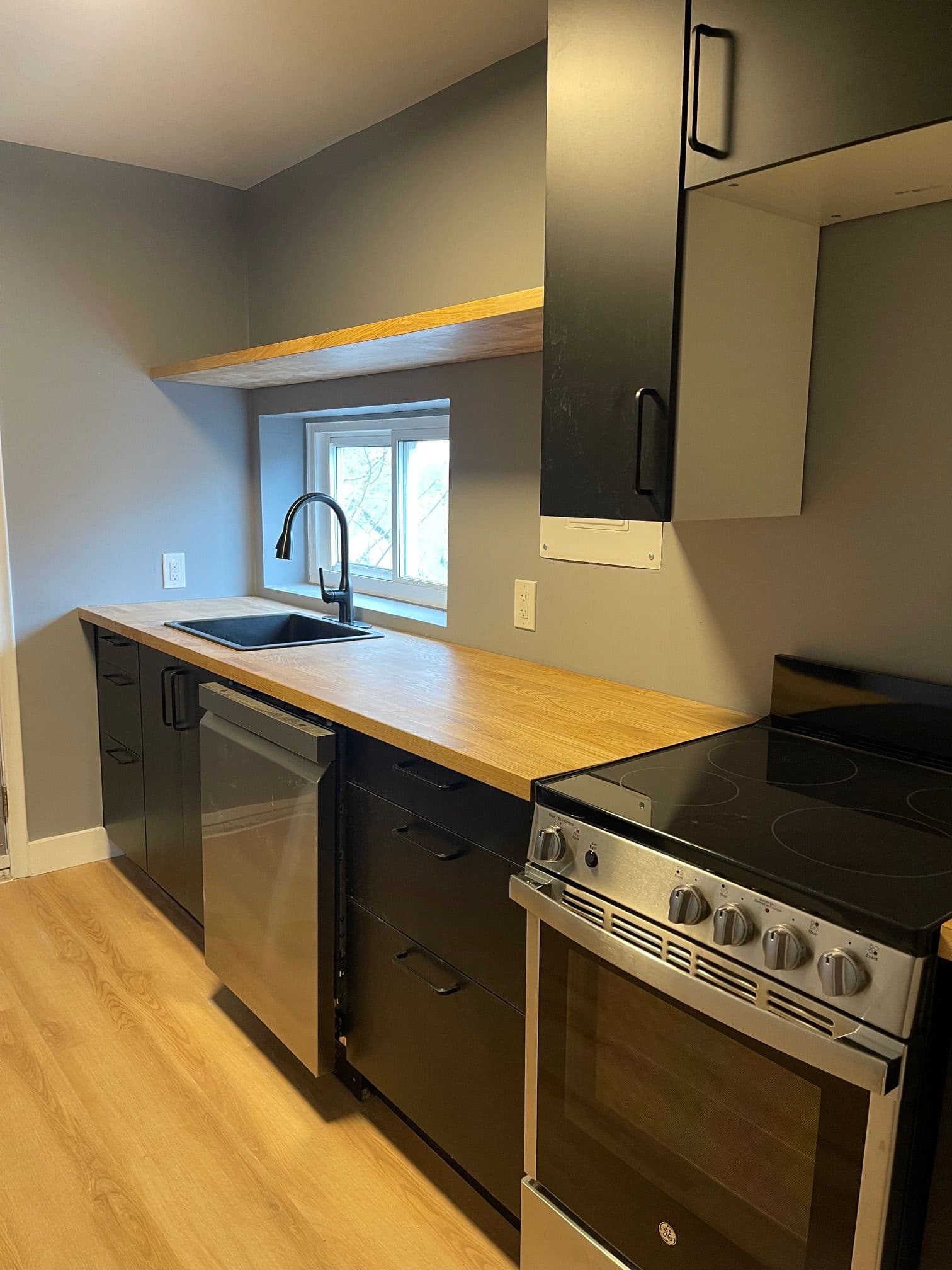 28 Eastbourne Avenue 3, Hamilton, ON L8M 2M7