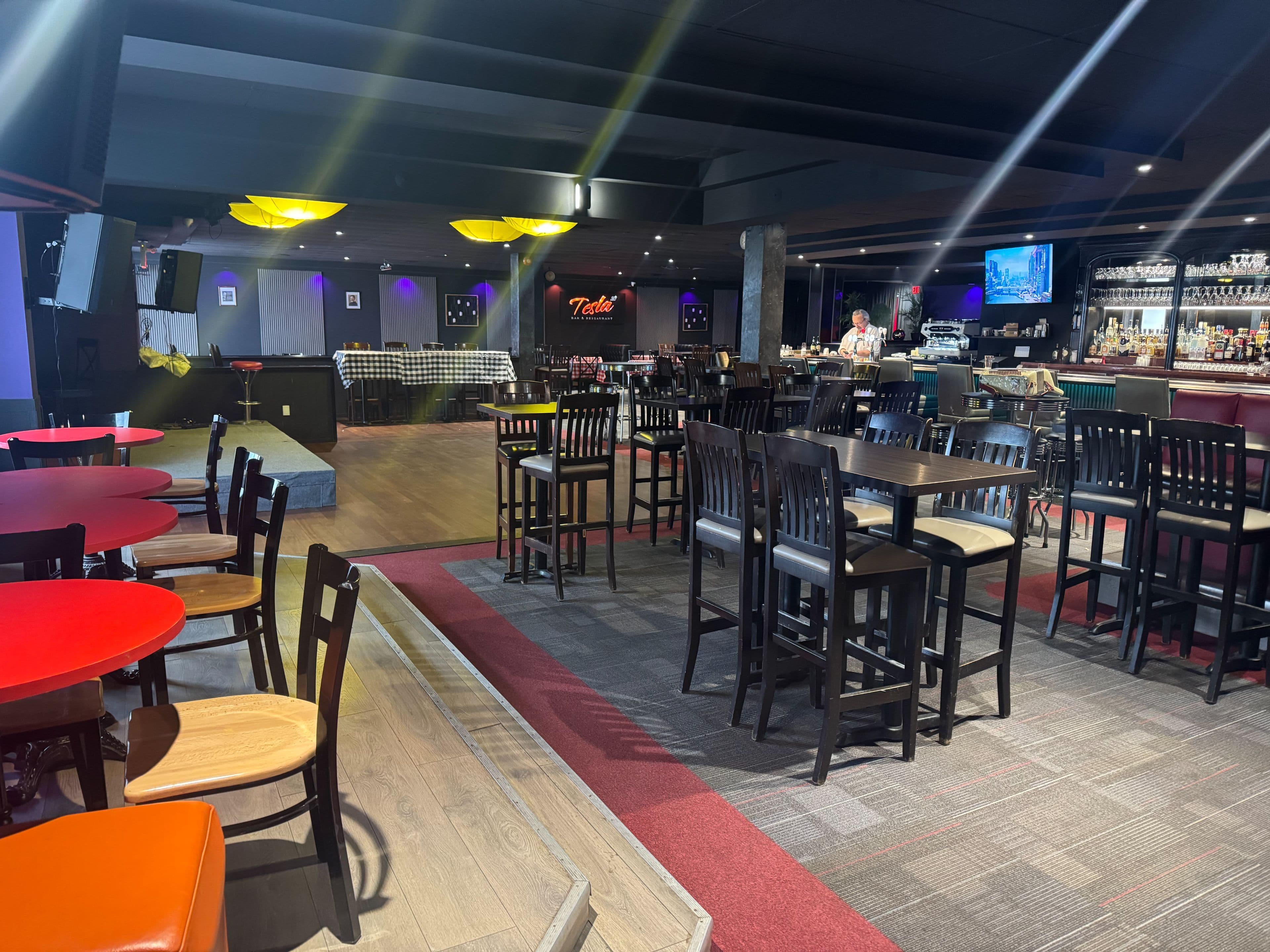 385 The West Mall N/A 6, Toronto W08, ON M9C 1E7