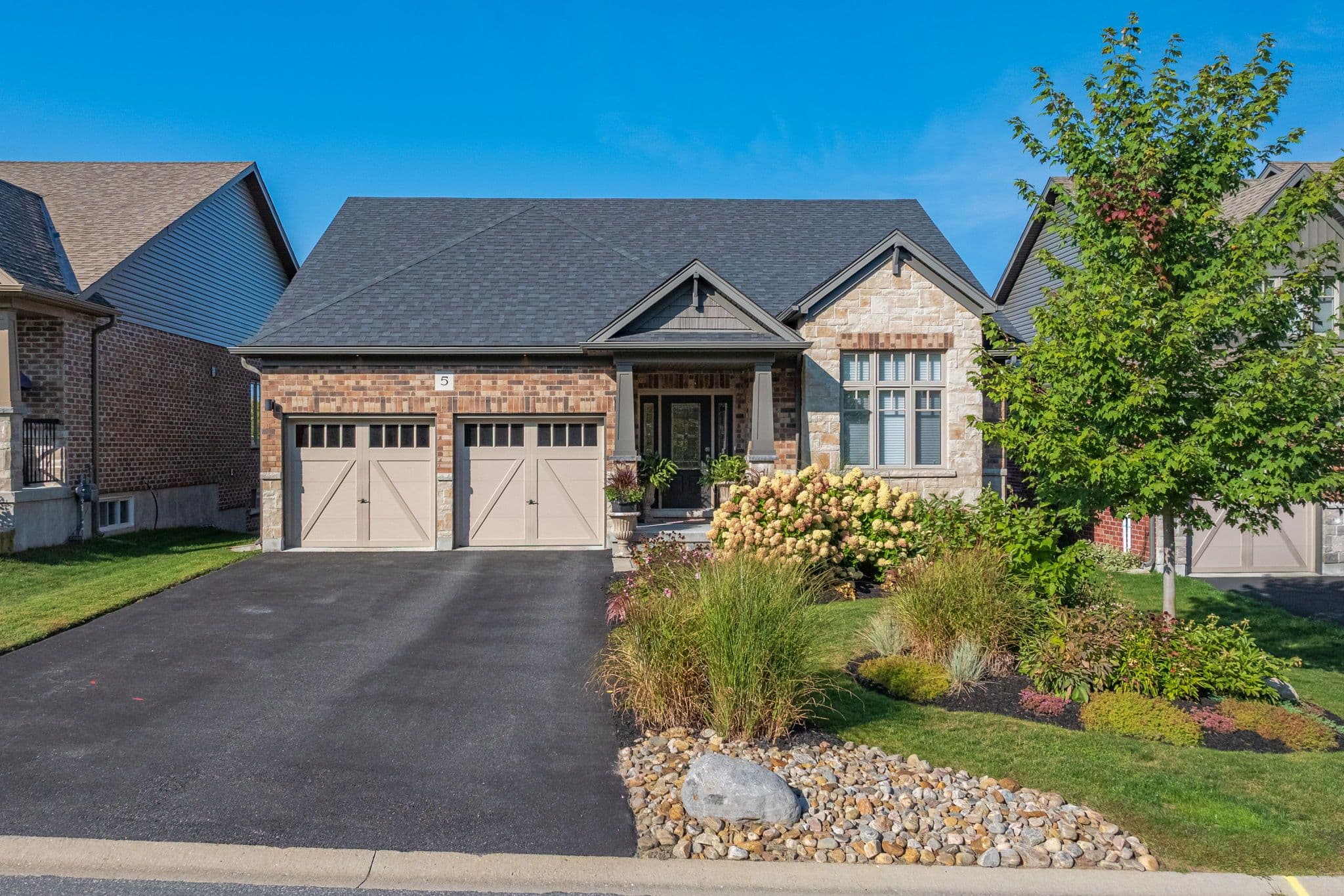 5 Braeside Crescent, Huntsville, ON P1H 0C5