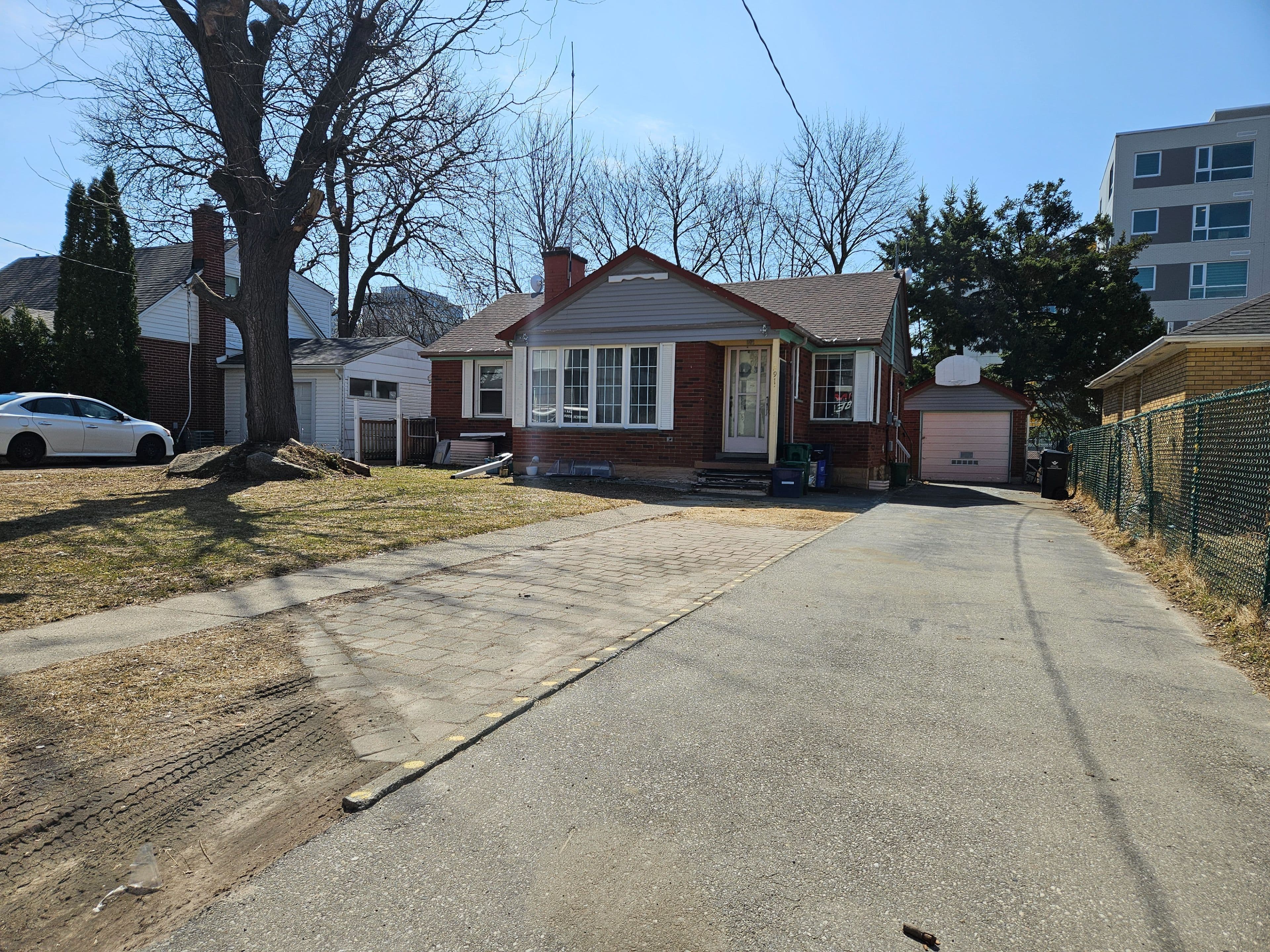 291 Albert Street, Waterloo, ON N2L 3T9