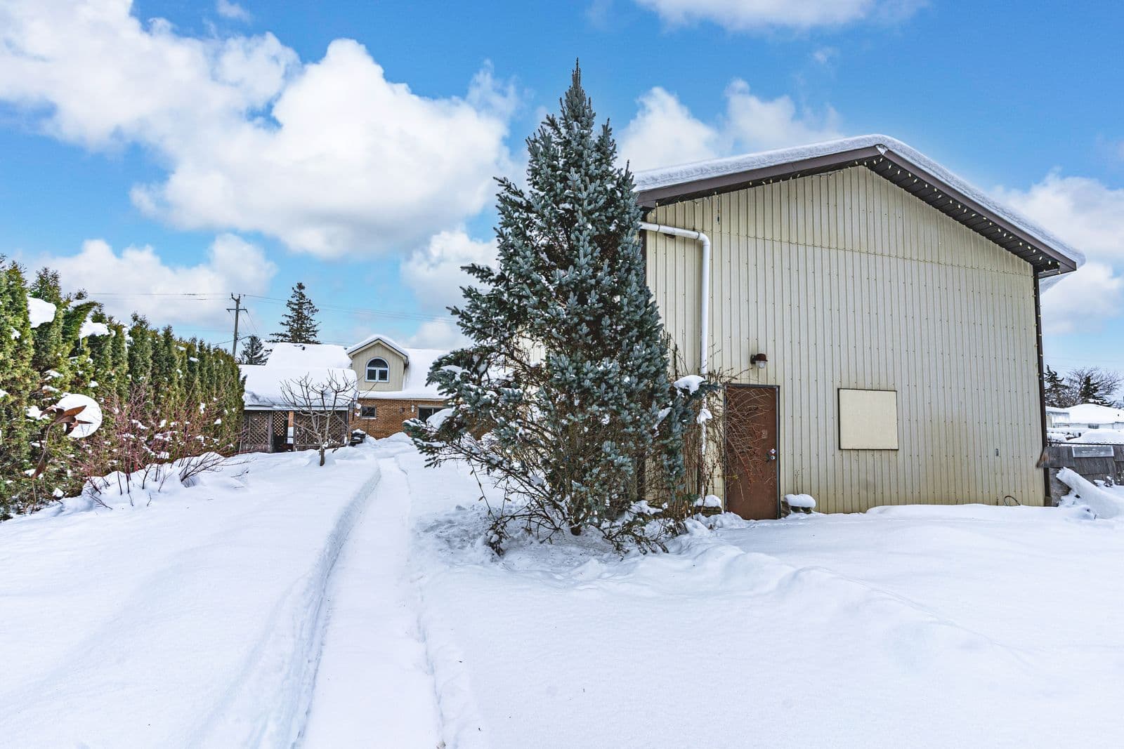 187 Mill Street, Essa, ON L3W 0G3