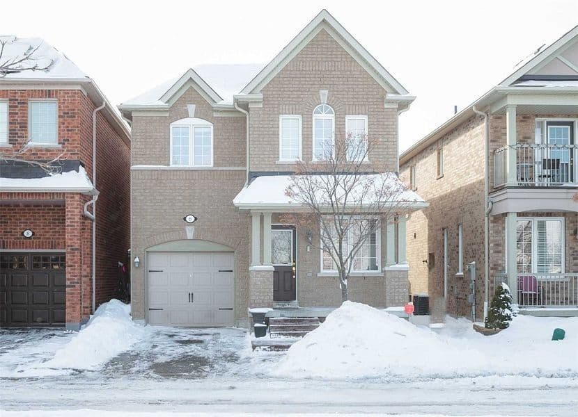 6 Camill Avenue, Ajax, ON L1Z 0J9