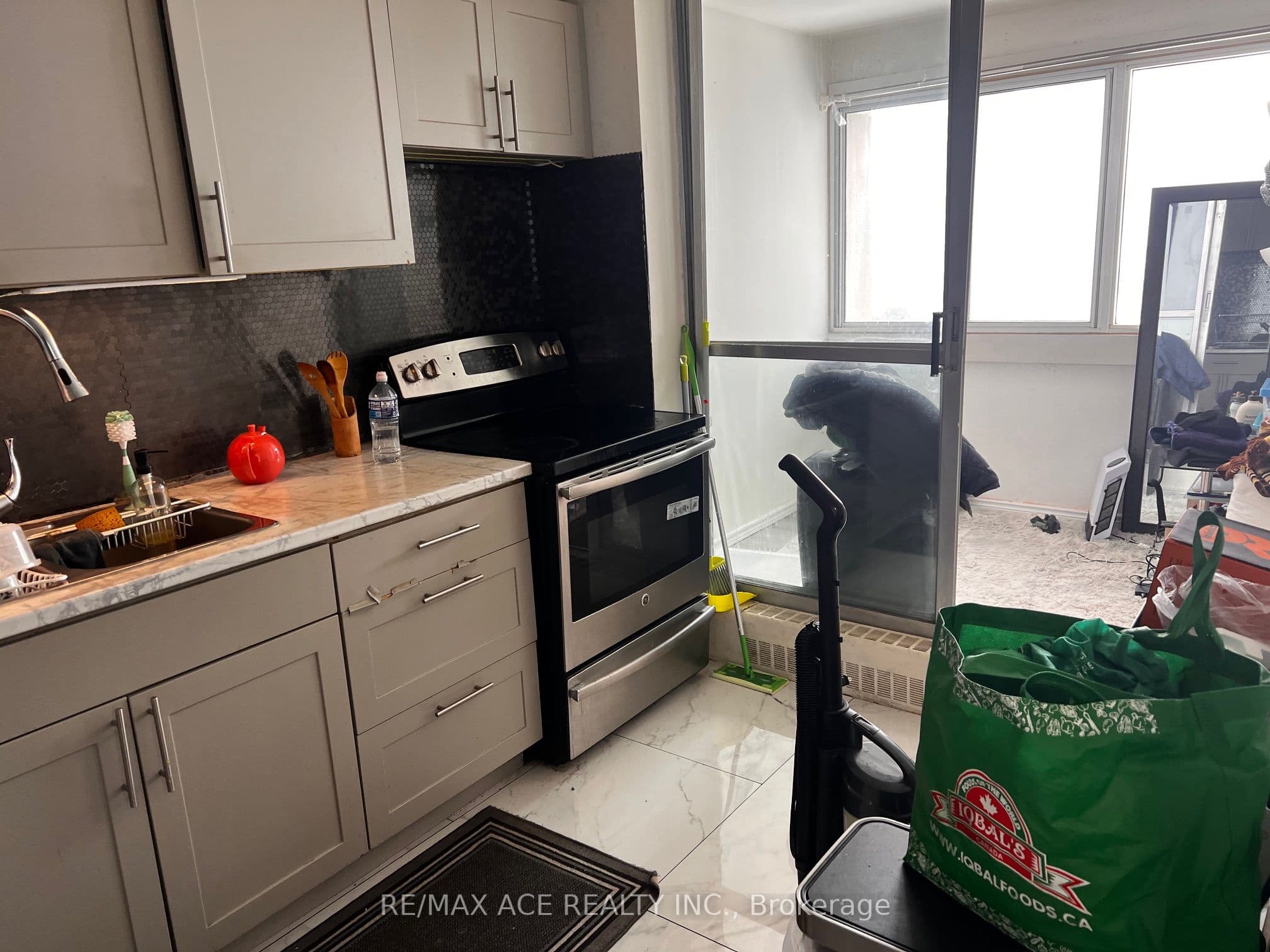 725 Don Mills Road N 1504, Toronto C11, ON M3C 1S6