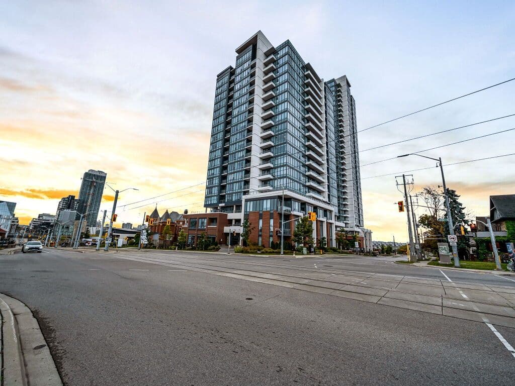 5 Wellington Street 1405, Kitchener, ON N2G 0E3