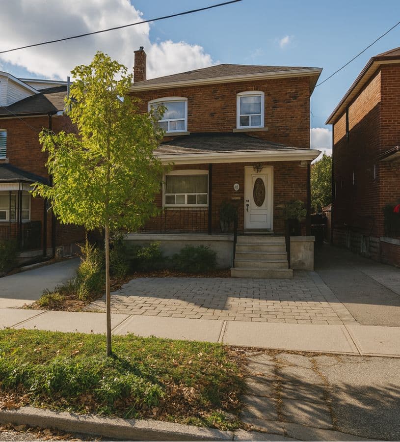 10 Fairbank Avenue, Toronto W03, ON M6E 3Y4