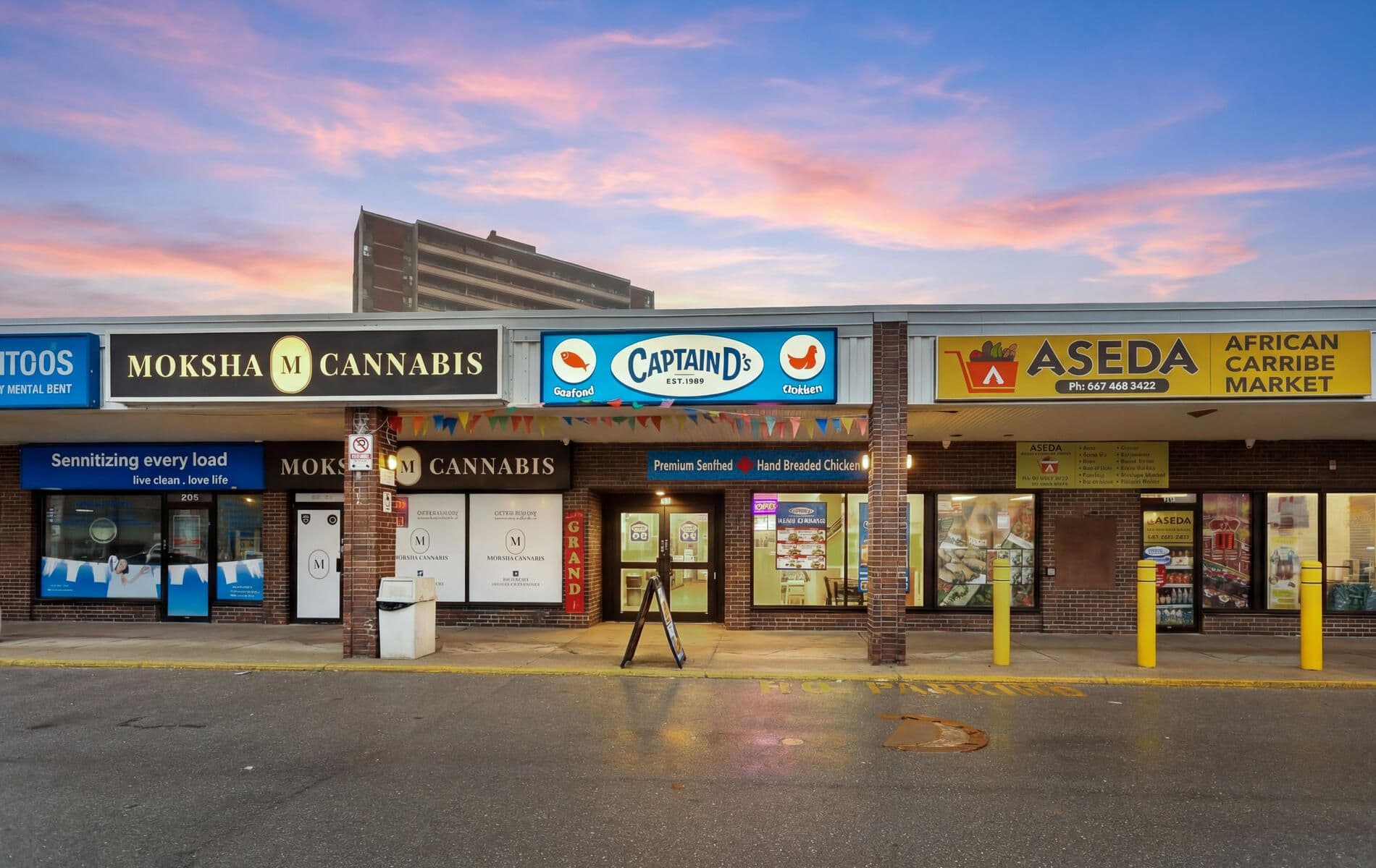 4722 Jane Street #7, Toronto W05, ON M3N 2K8