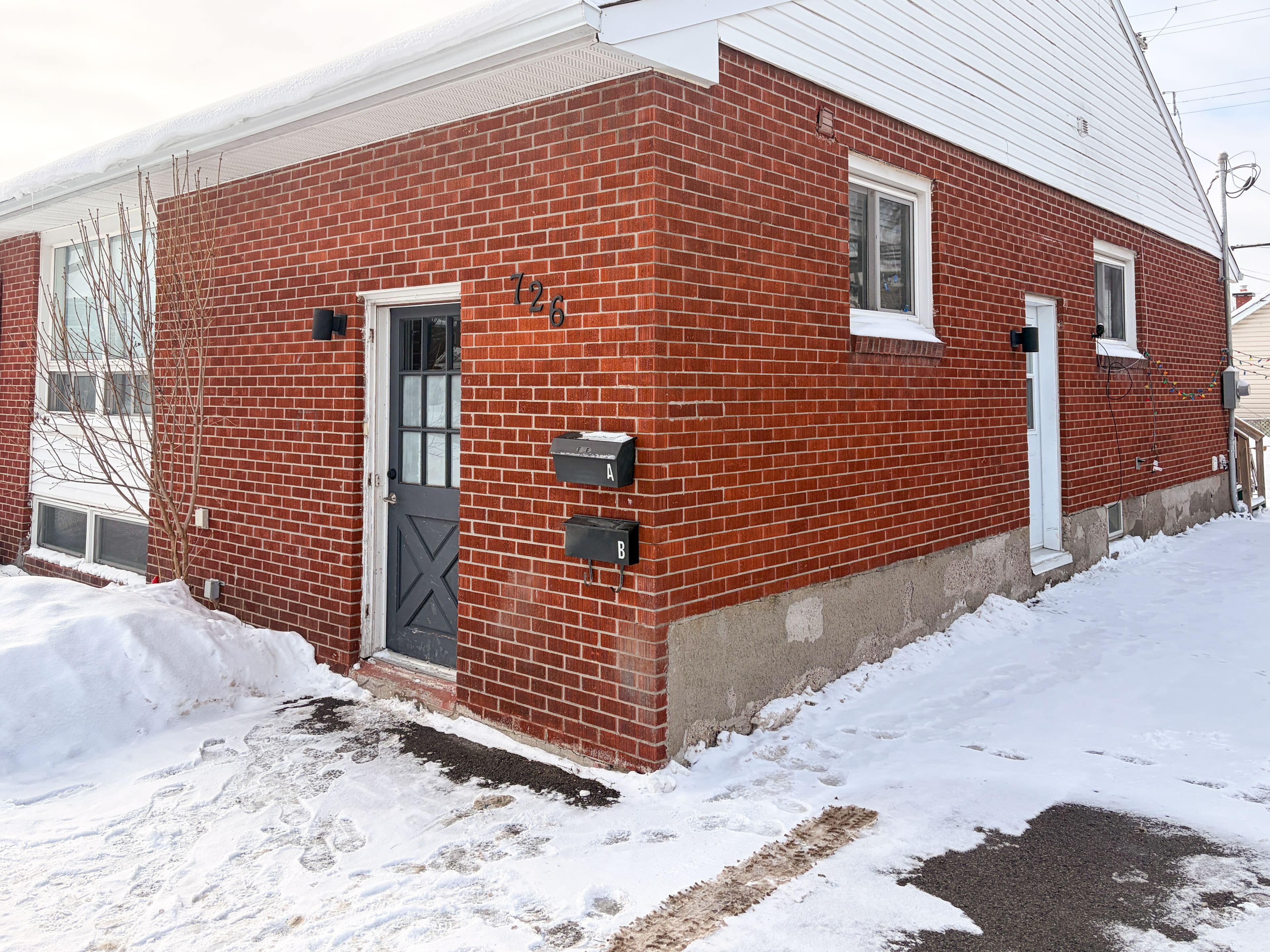 726 Cummings Avenue A, Overbrook - Castleheights and Area, ON K1K 2L1