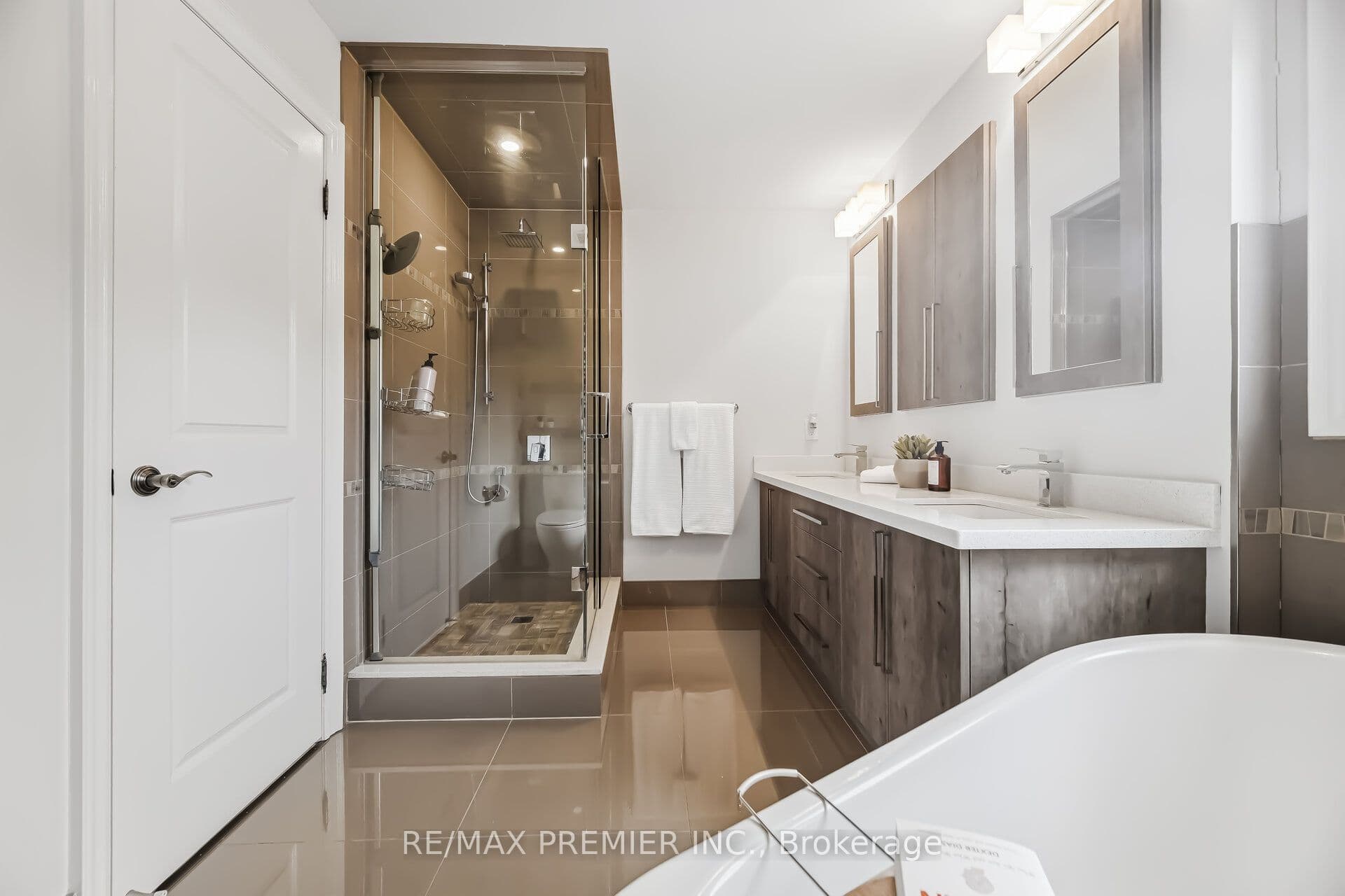 70 Torah Gate, Vaughan, ON L6A 0H3