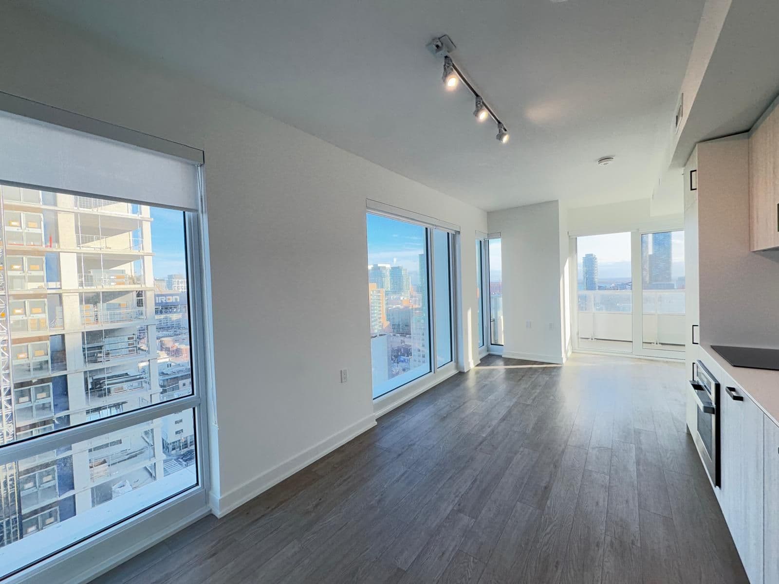 88 Queen Street E 1703, Toronto C08, ON M5C 0B6