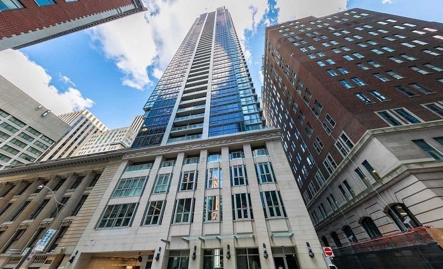 70 Temperance Street 2601, Toronto C01, ON M5H 4E8