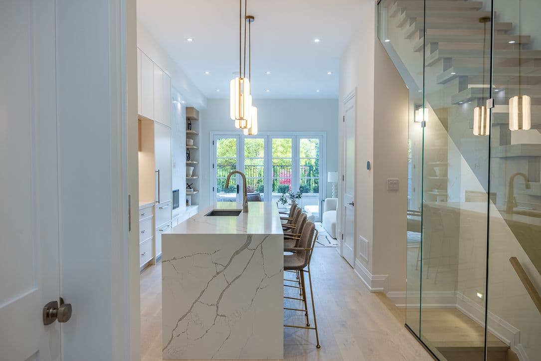 1177 Avenue Road, Toronto C04, ON M5N 2G2