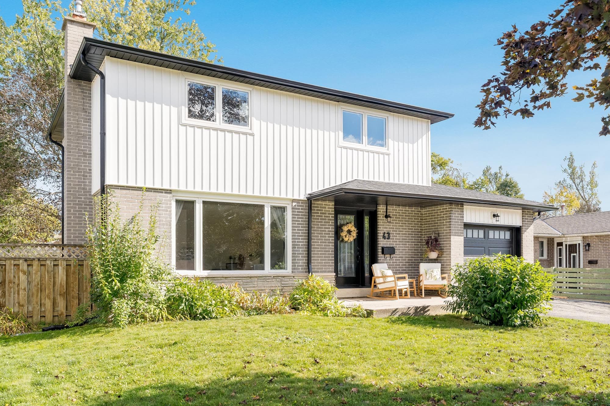 43 Jeffrey Street, Barrie, ON L4M 4L4