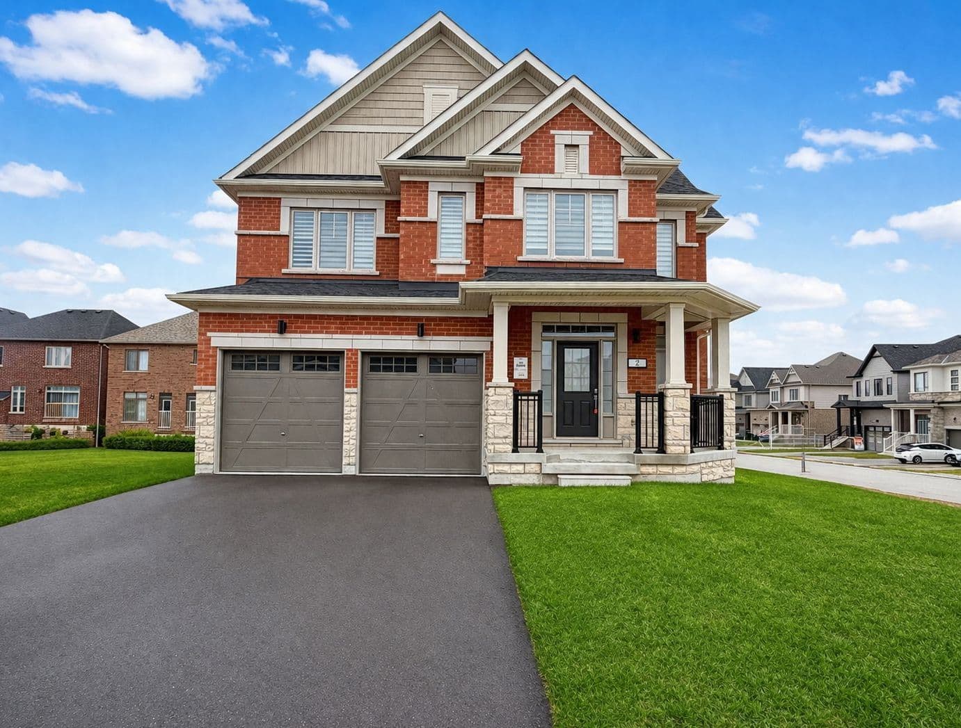 2 Sagewood Avenue, Barrie, ON L9J 0L1