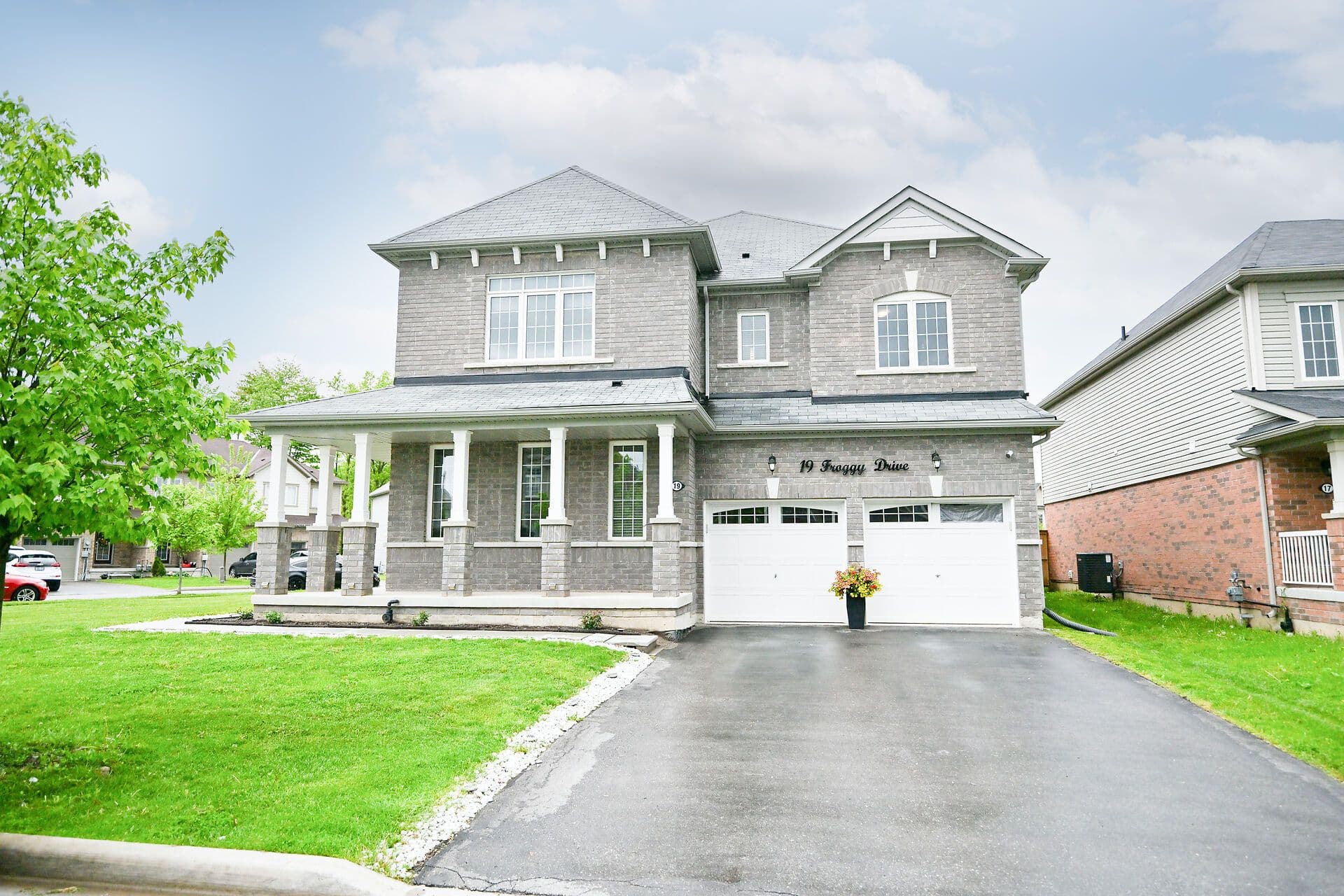19 Froggy Drive, Thorold, ON L9B 0G9