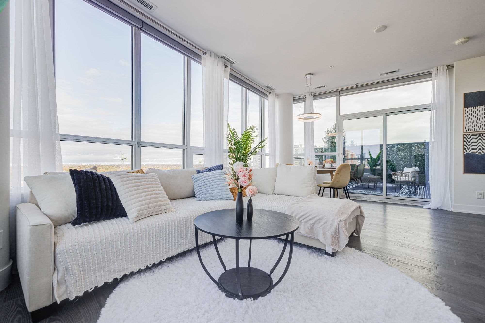 7 Kenaston Gardens 912, Toronto C15, ON M2K 1G7